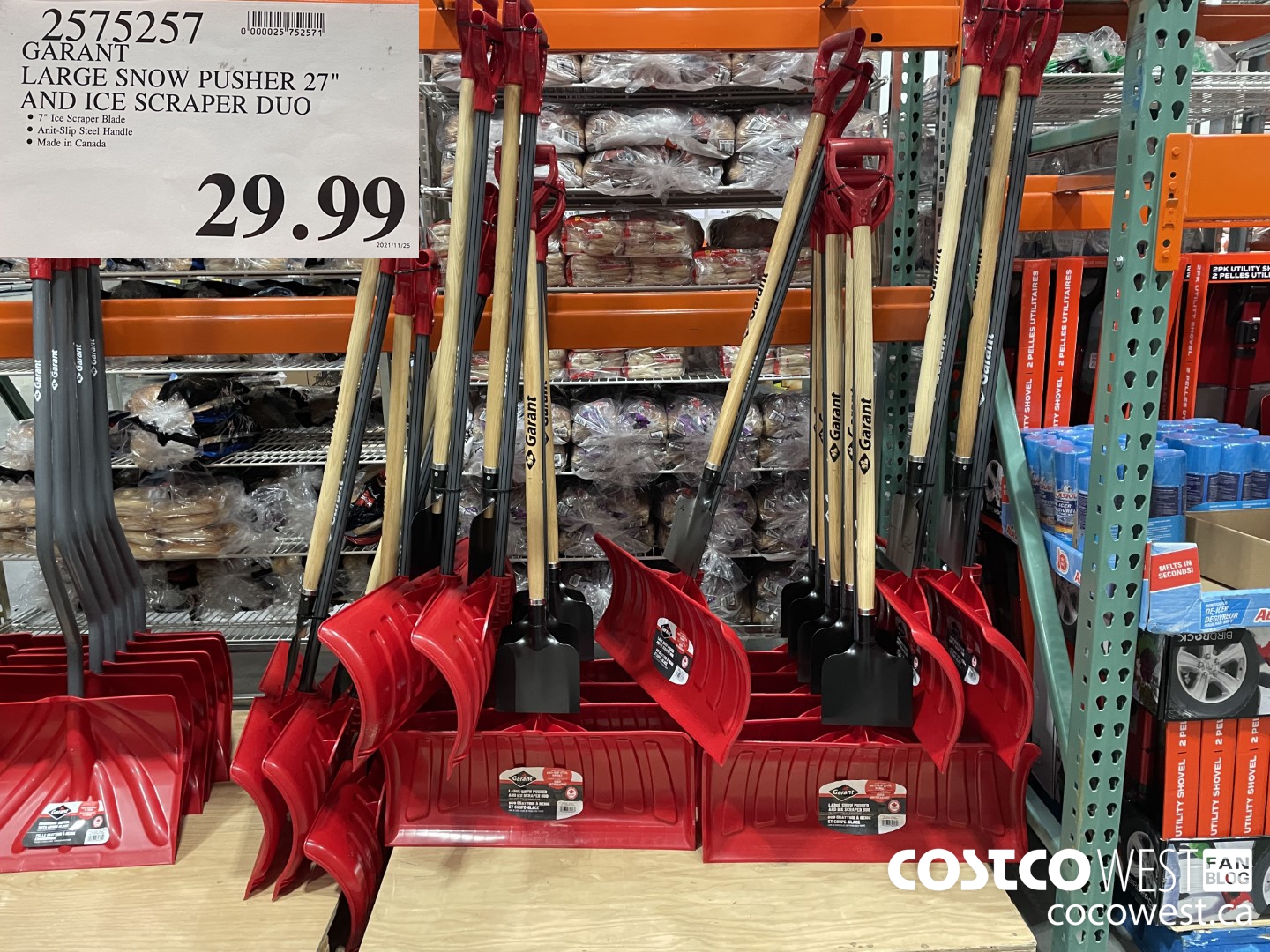 2575257 GARANT LARGE SNOW PUSHER 27