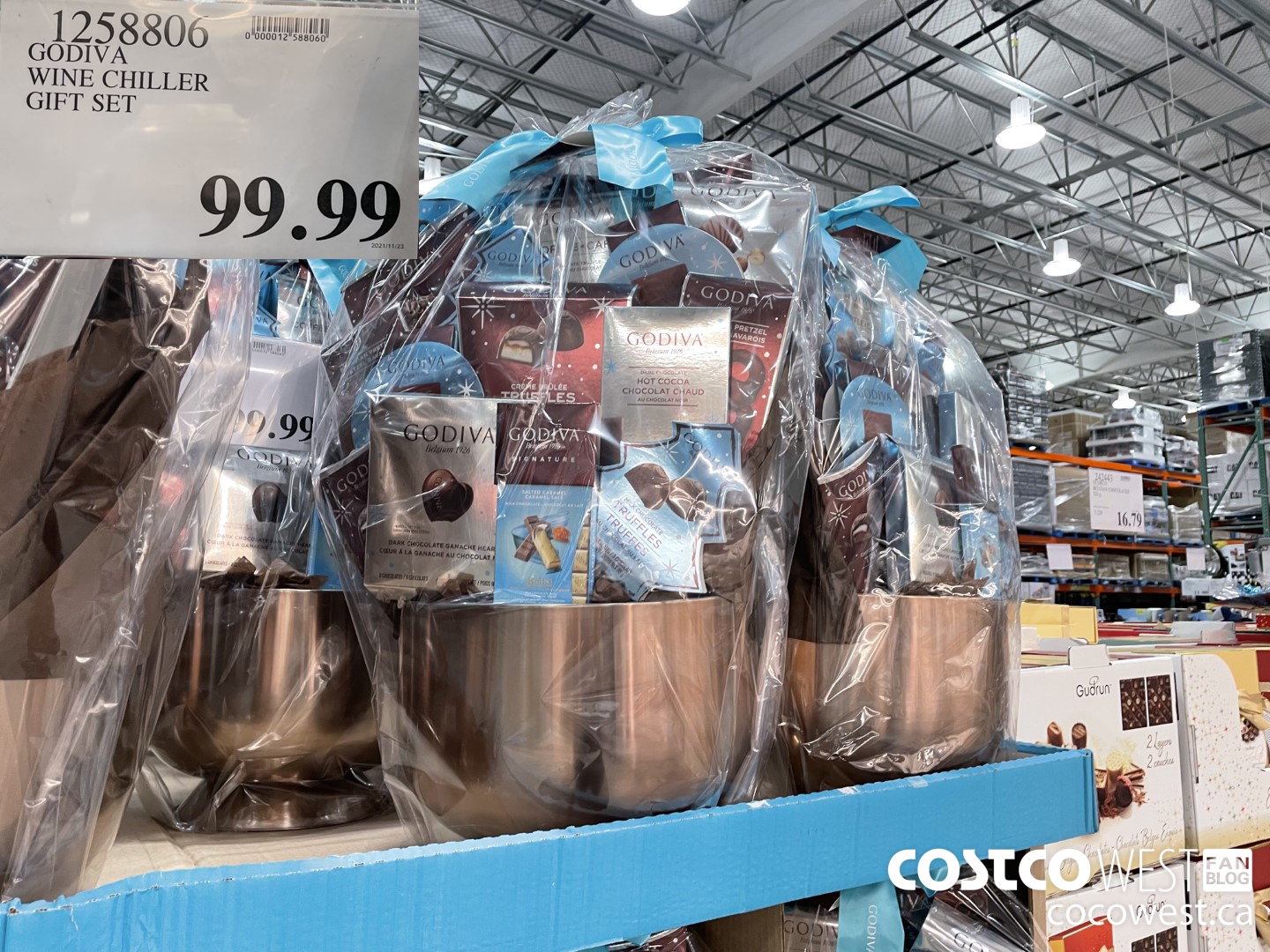 1258806 GODIVA WINE CHILLER GIFT SET  $99.99