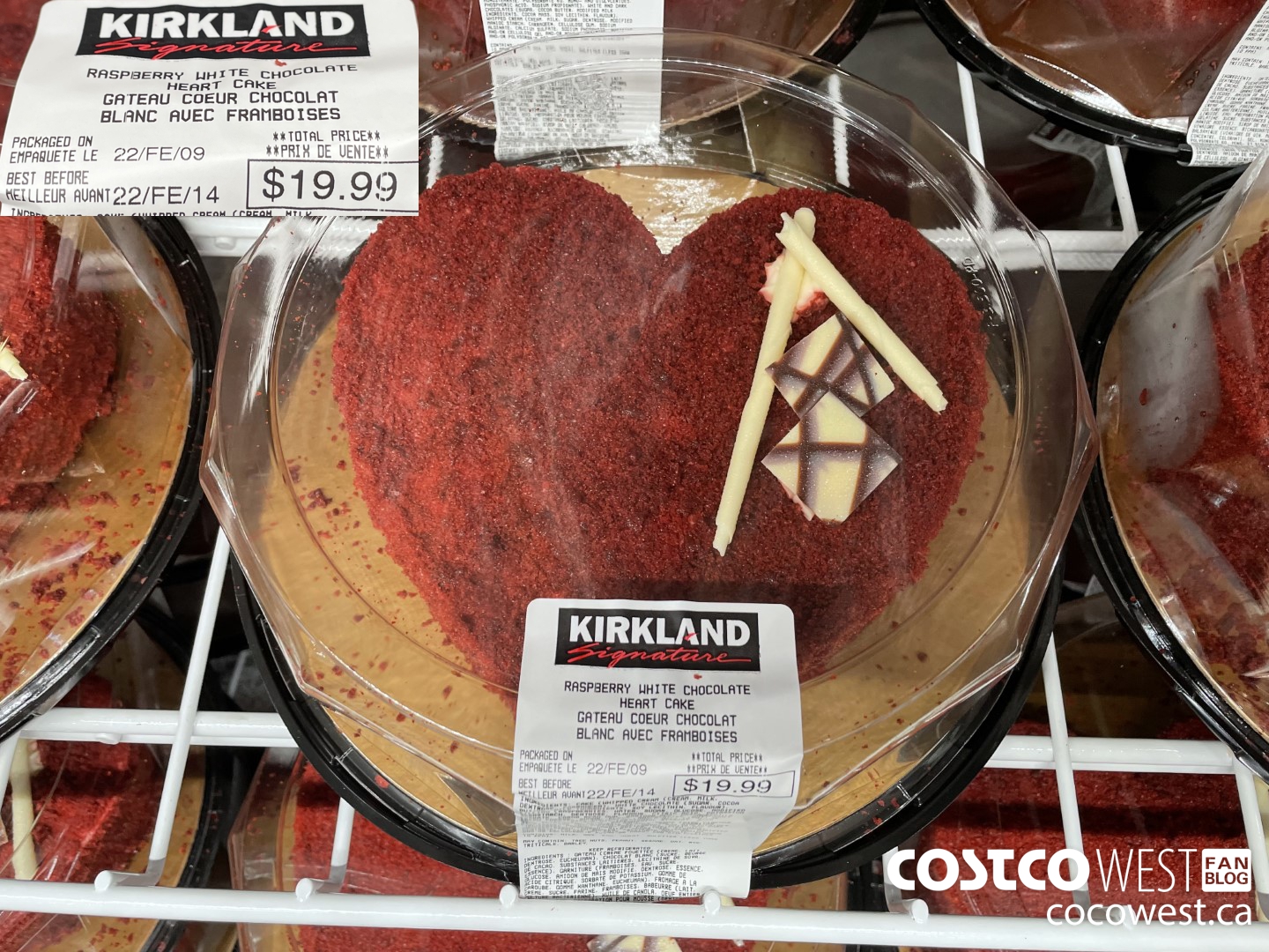 1526937 RASPBERRY WHITE CHOCOLATE HEART CAKE $19.99