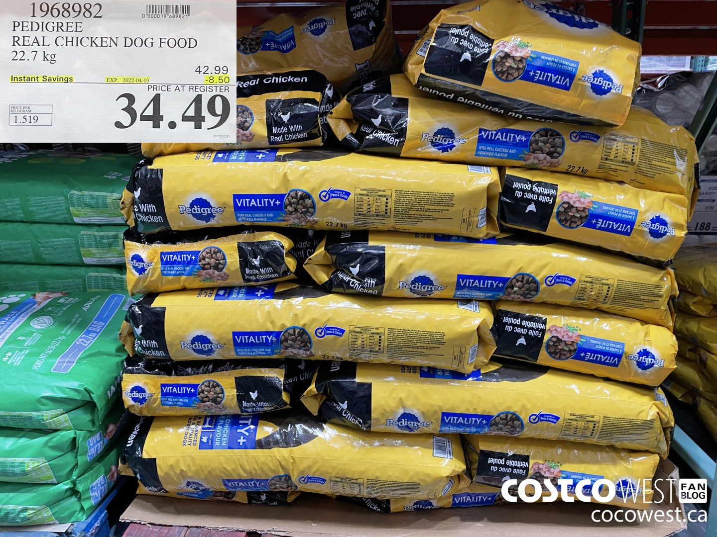 1968982 PEDIGREE REAL CHICKEN DOG FOOD 22.7 kg ($8.50 INSTANT SAVINGS EXPIRES ON 2022-04-03) $34.49