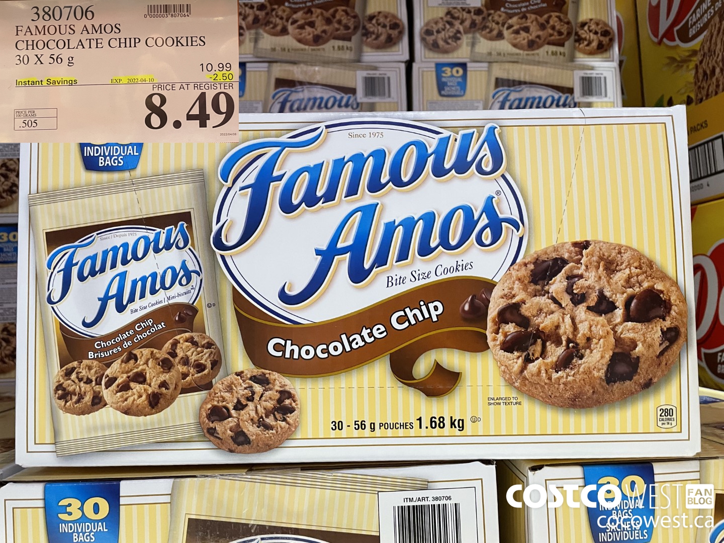 380706 FAMOUS AMOS CHOCOLATE CHIP COOKIES 30 X 56G ($2.50 INSTANT SAVINGS EXPIRES ON 2022-04-10) $8.49