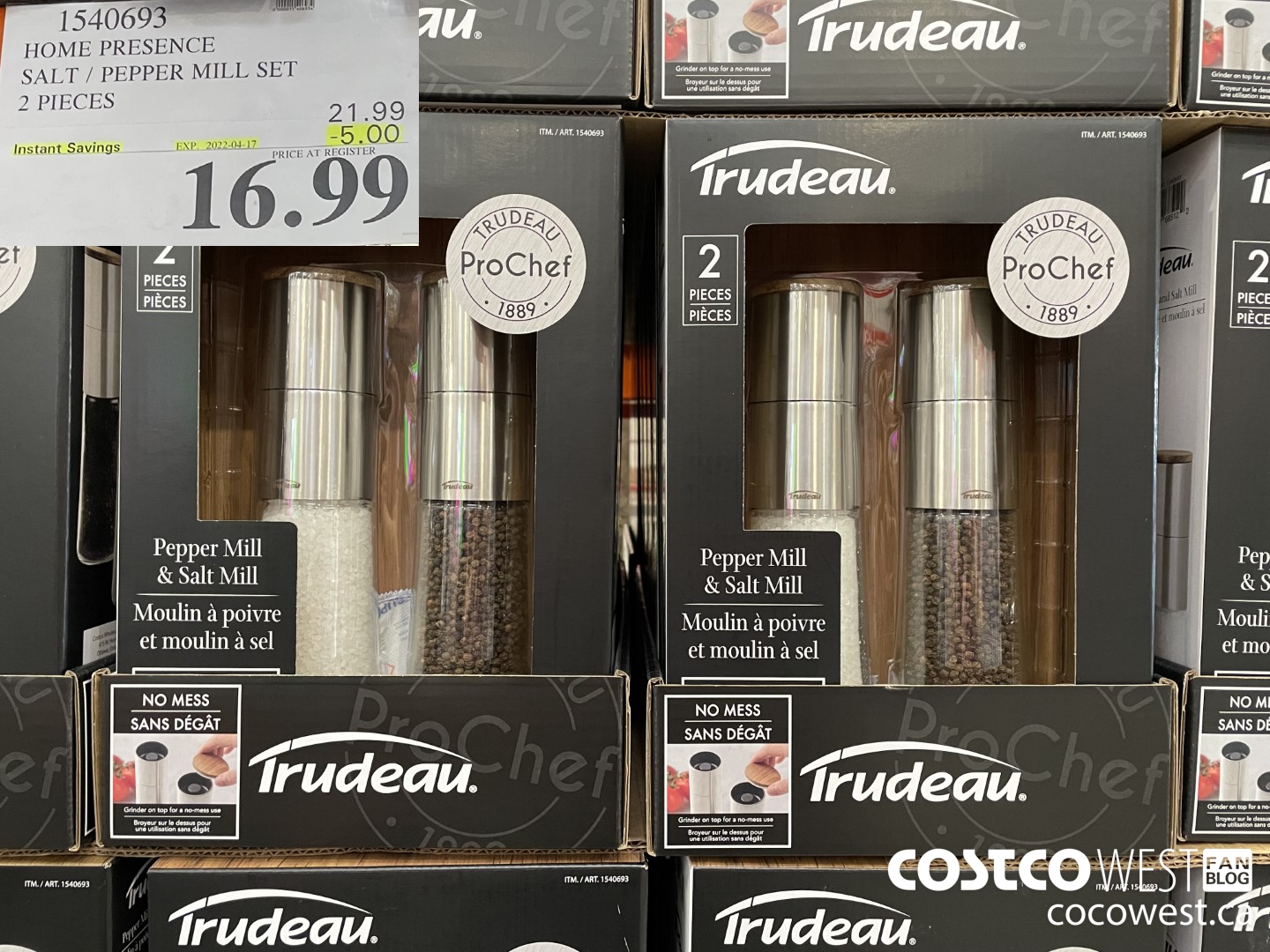 1540693 HOME PRESENCE SALT / PEPPER MILL SET 2 PIECES ($5.00 INSTANT SAVINGS EXPIRES ON 2022-04-17) $16.99