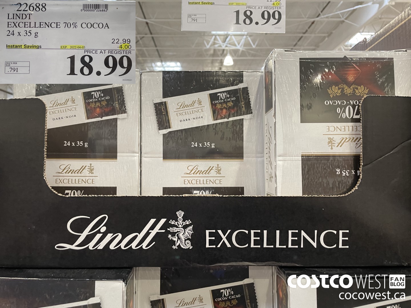 22688 LINDT EXCELLENCE 70% COCOA 24 x 35 g ($4.00 INSTANT SAVINGS EXPIRES ON 2022-04-03) $18.99