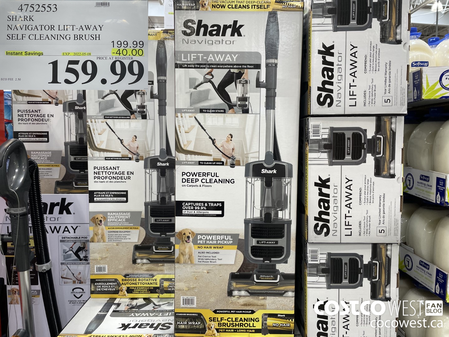 4752553 SHARK NAVIGATOR LIFT-AWAY SELF CLEANING BRUSH ($40.00 INSTANT SAVINGS EXPIRES ON 2022-05-08) $159.99