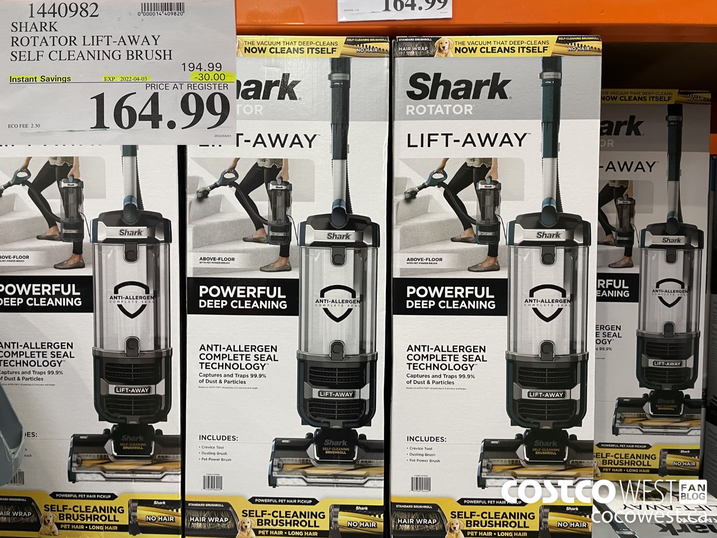 1440982 SHARK ROTATOR LIFT-AWAY SELF CLEANING BRUSH ($30.00 INSTANT SAVINGS EXPIRES ON 2022-04-03) $164.99