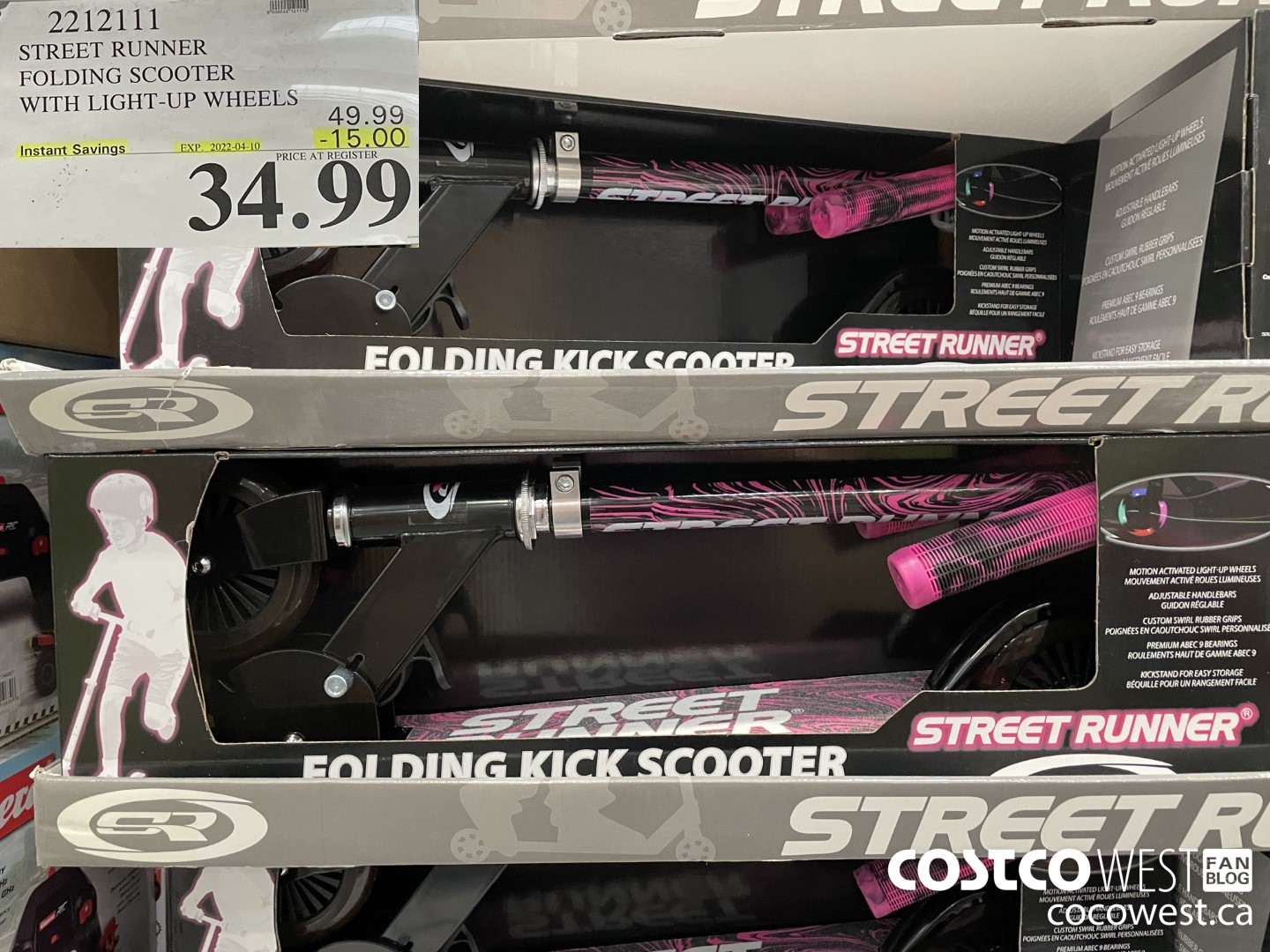 2212111 STREET RUNNER FOLDING SCOOTER WITH LIGHT-UP WHEELS ($15.00 INSTANT SAVINGS EXPIRES ON 2022-04-10) $34.99