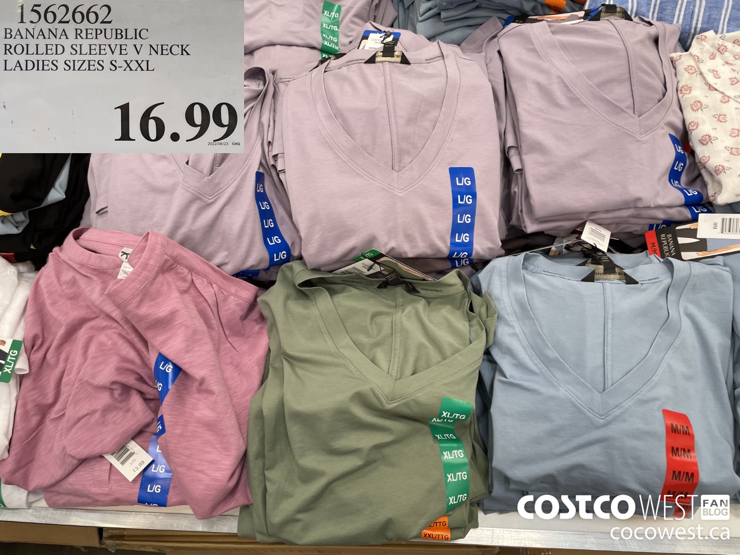 1562662 BANANA REPUBLIC ROLLED SLEEVE V NECK LADIES SIZES S-XXL $16.99