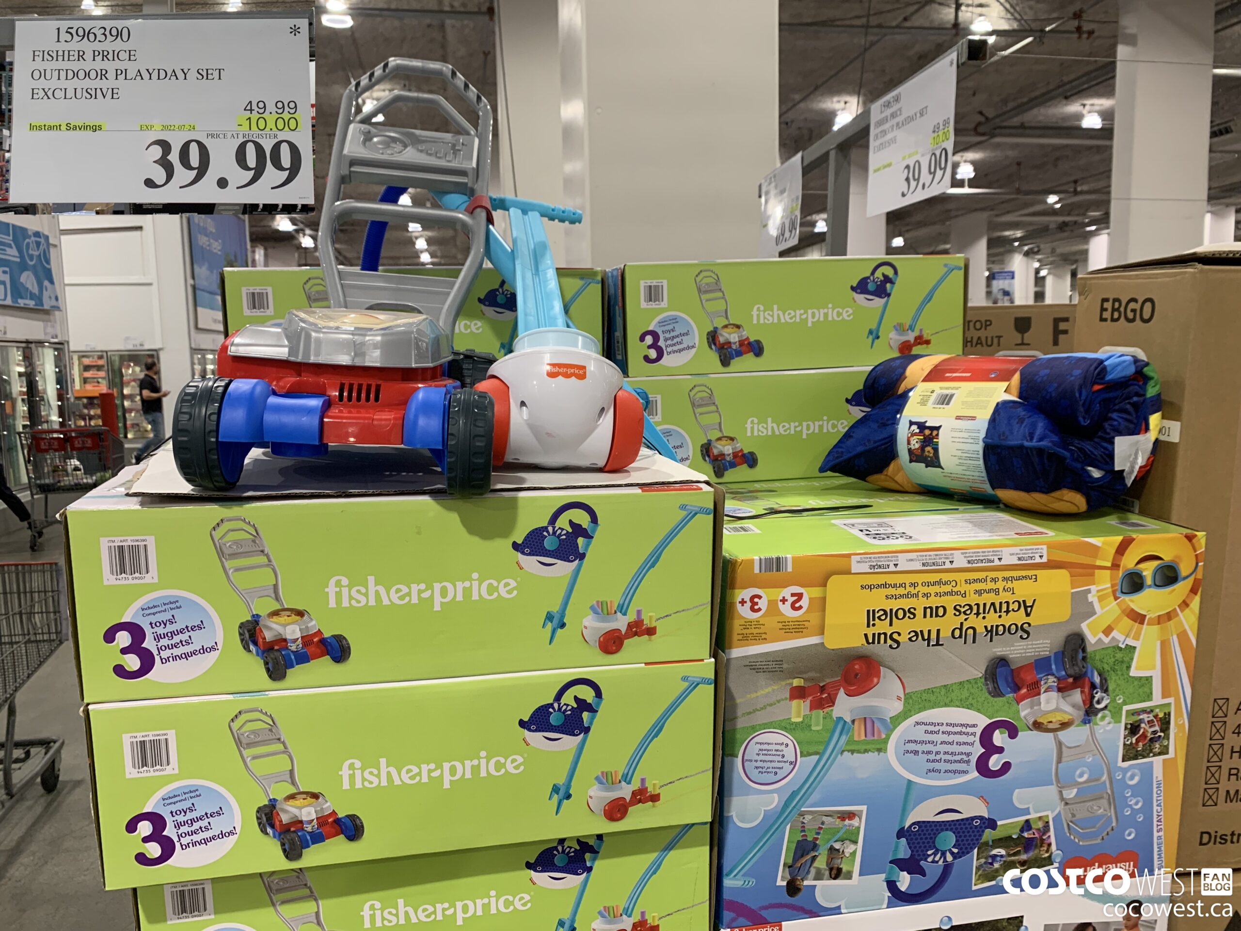 1596390 FISHER PRICE OUTDOOR PLAYDAY SET EXCLUSIVE ($10.00 INSTANT SAVINGS EXPIRES ON 2022-07-24) $39.99