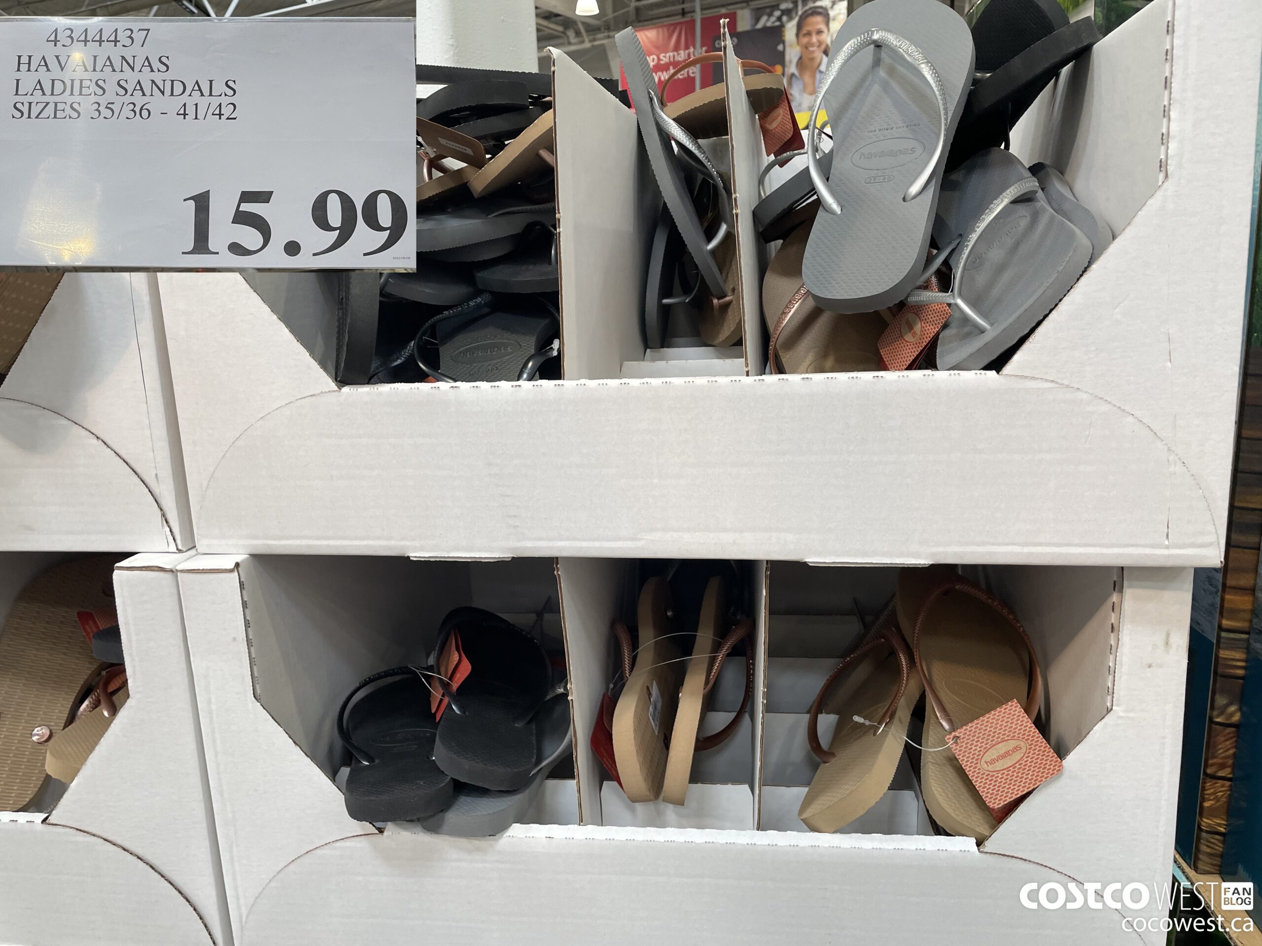 4344437 HAVAIANAS LADIES SANDALS SIZE 35/36-41/42 $15.99