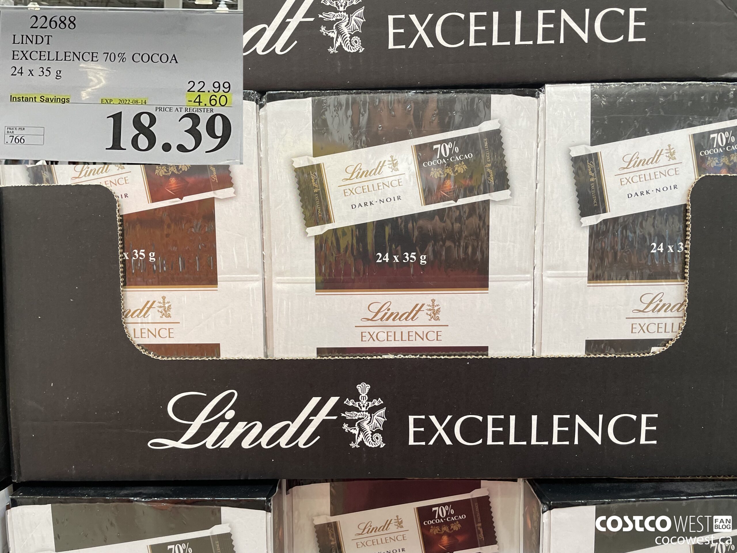 22688 LINDT EXCELLENCE 70% COCOA 24 x 35 g ($4.60 INSTANT SAVINGS EXPIRES ON 2022-08-14) $18.39