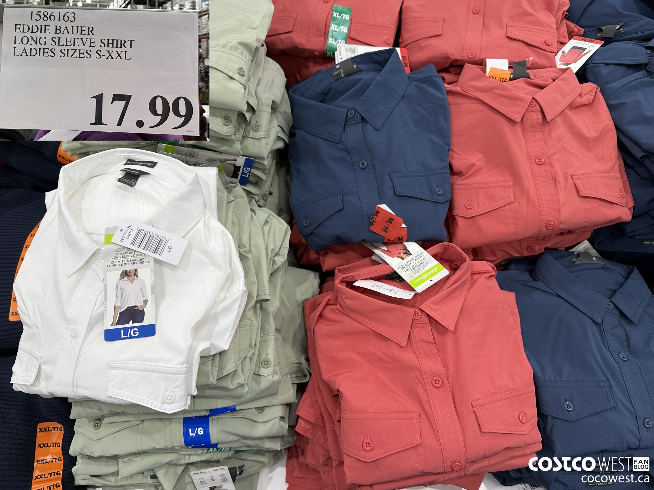 theCostcoConnoisseur on X: The West Springfield, MA warehouse has @NFL  apparel for the New England @Patriots ! #costco #costcofinds #costcodeals  #costcobuys #costcolife #patriots #nfl #football #tombrady #newengland  #sweaterweather #saturday