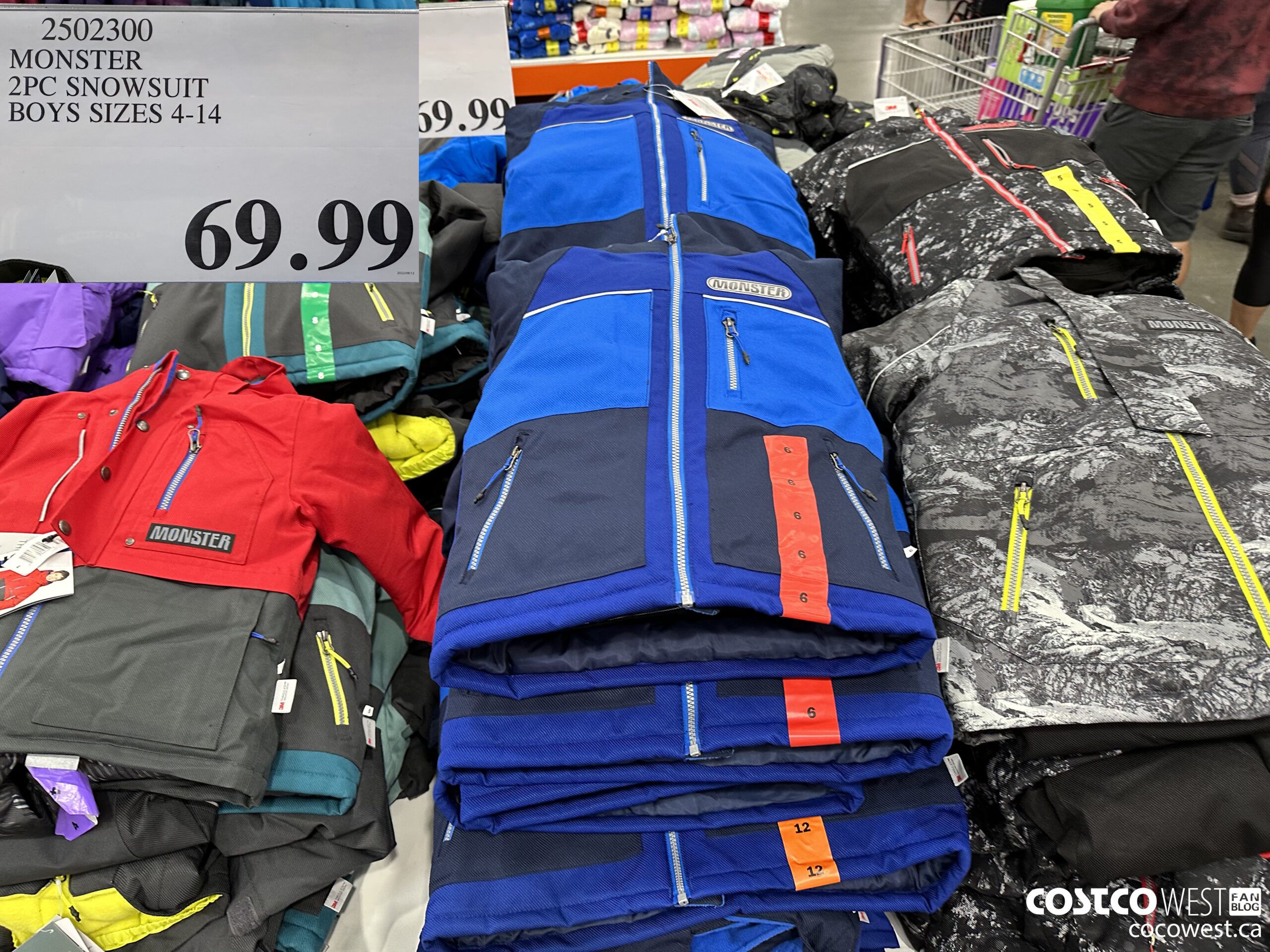 Costco Fall 2022 Superpost – The Entire Clothing Section! - Costco West Fan  Blog