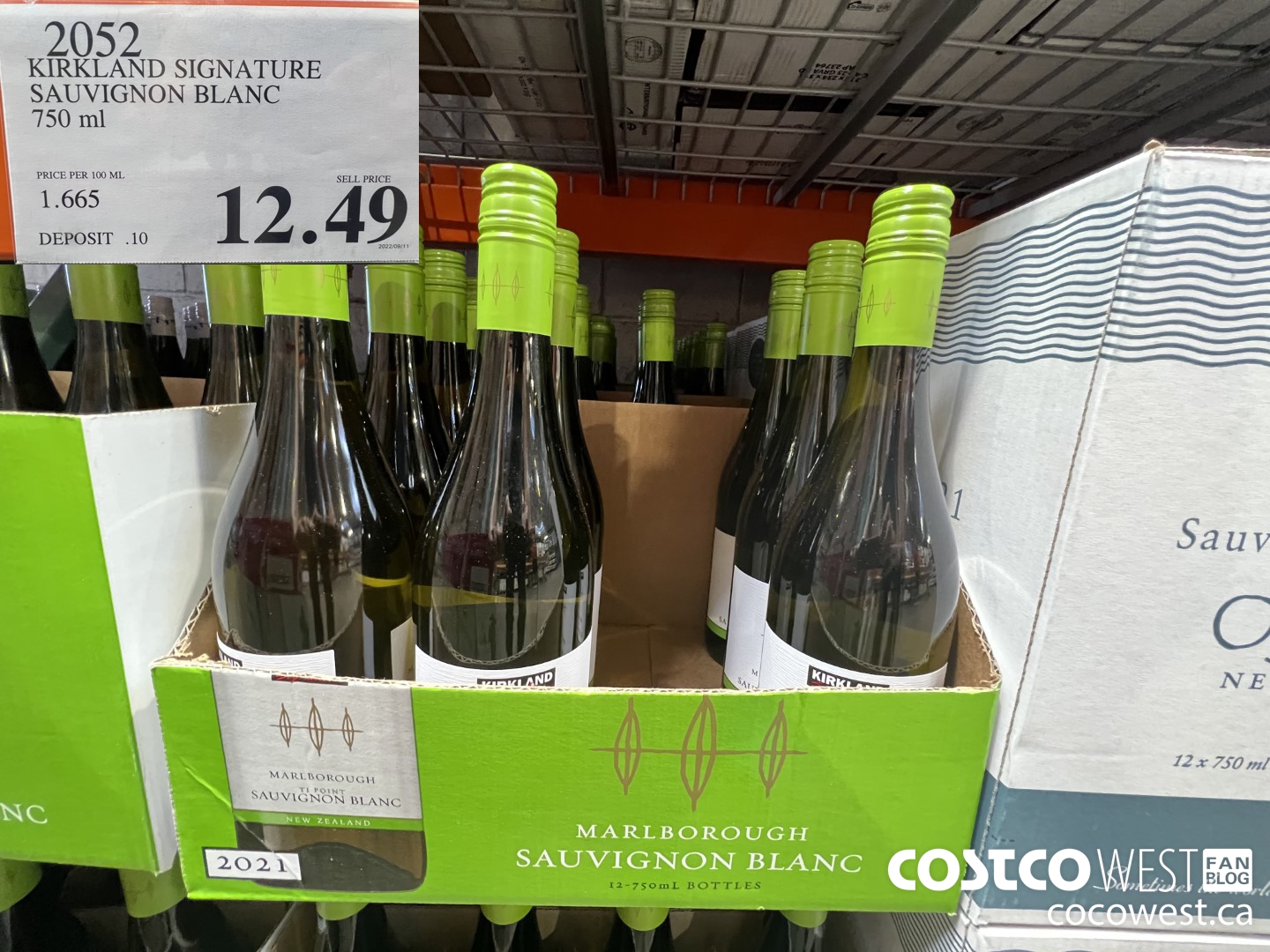 2052 KIRKLAND SIGNATURE SAUVIGNON BLANC 750 ML $12.49