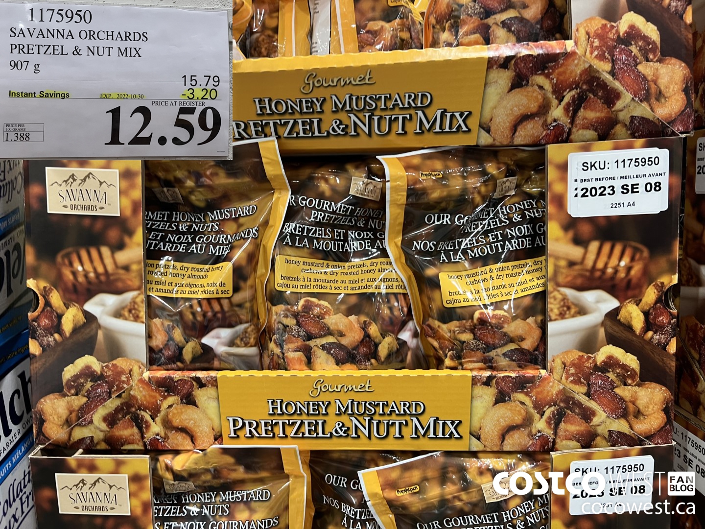 1175950 SAVANNA ORCHARDS PRETZEL & NUT MIX 907 G ($3.20 INSTANT SAVINGS EXPIRES ON 2022-10-30) $12.59