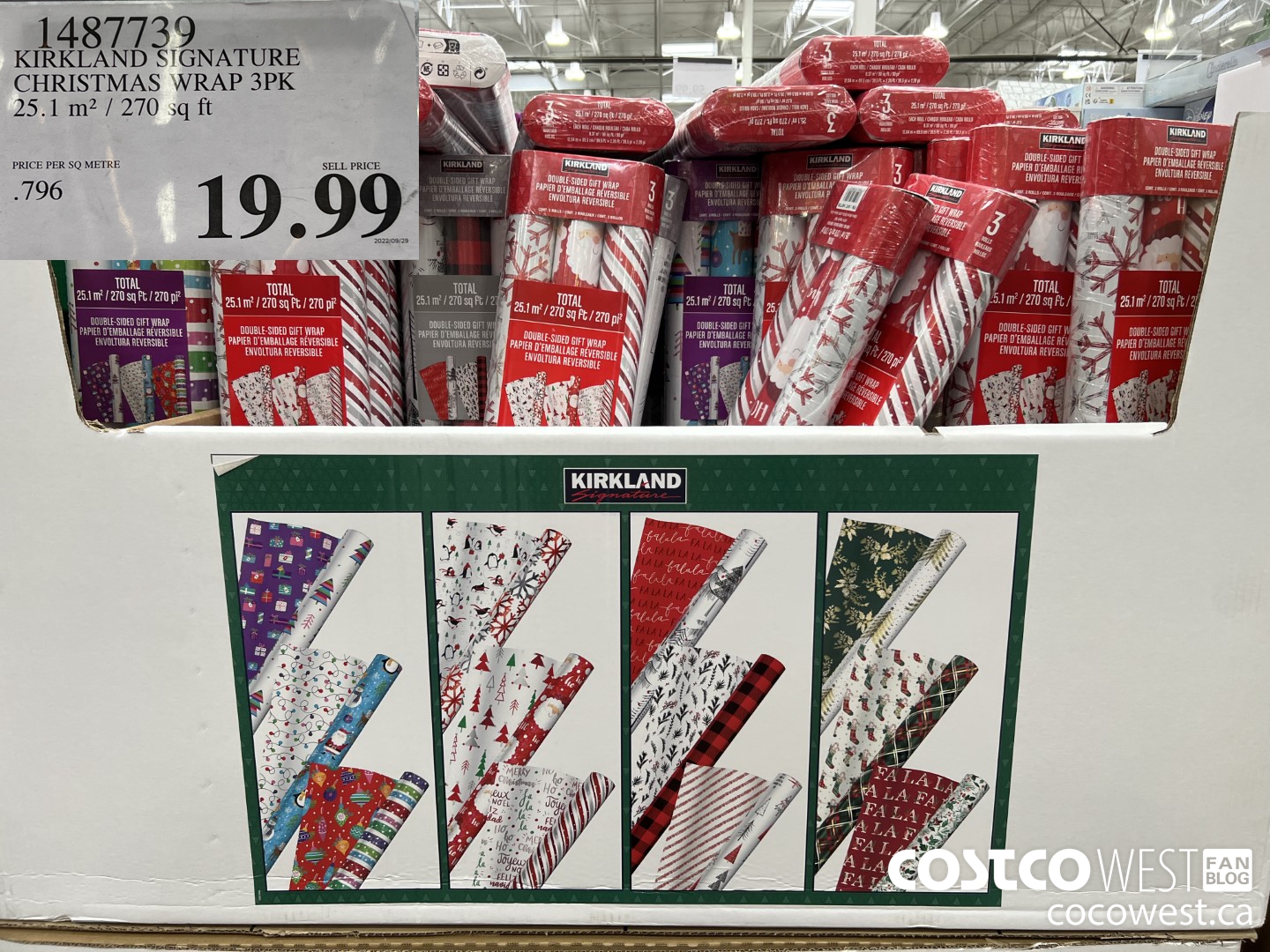 1487739 KIRKLAND SIGNATURE CHRISTMAS WRAP 3PK 25.1 M2 / 270 SQ FT $19.99