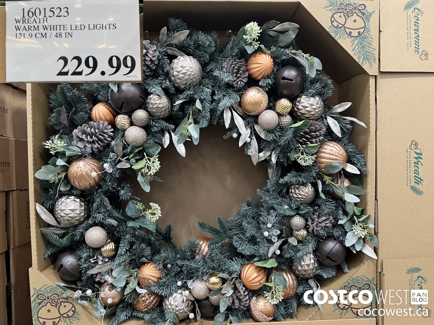 1601523 WREATH WARM WHITE LED LIGHTS 121.9 CM / 48 IN $229.99