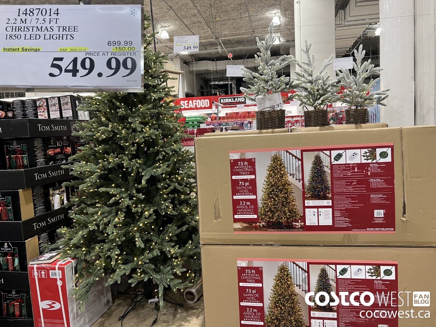 1487014 2.2 M / 7.5 FT CHRISTMAS TREE 1850 LED LIGHTS  ($150.00 INSTANT SAVINGS EXPIRES ON 2022-12-11) $549.99