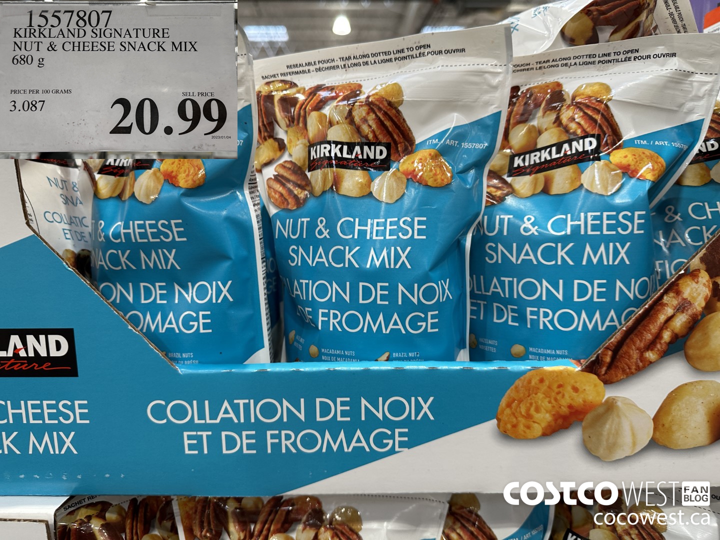 1557807 KIRKLAND SIGNATURE NUT & CHEESE SNACK MIX 680 G $20.99