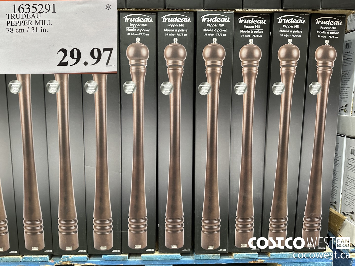 1635291 TRUDEAU PEPPER MILL 78 cm / 31 1n.  $29.97