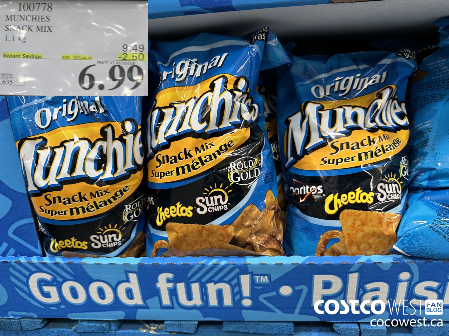 100778 MUNCHIES SNACK MIX 1.1 kg ($2.50 INSTANT SAVINGS EXPIRES ON 2023-04-30) $6.99
