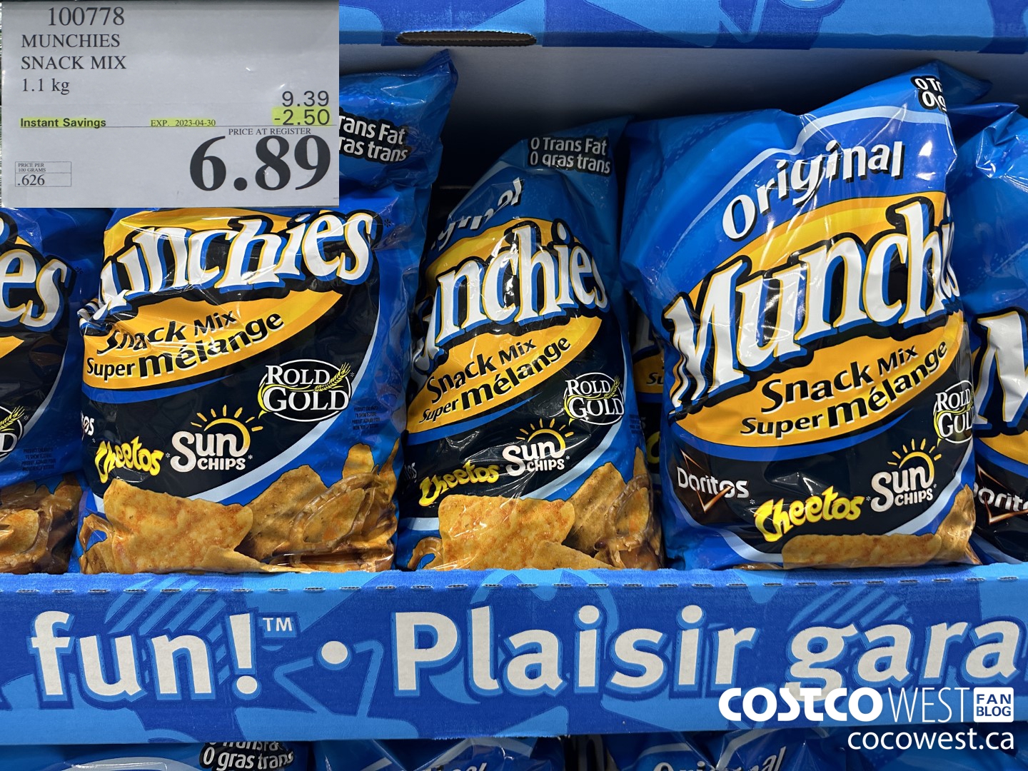 100778 MUNCHIES SNACK MIX 1.1 kg ($2.50 INSTANT SAVINGS EXPIRES ON 2023-04-30) $6.99