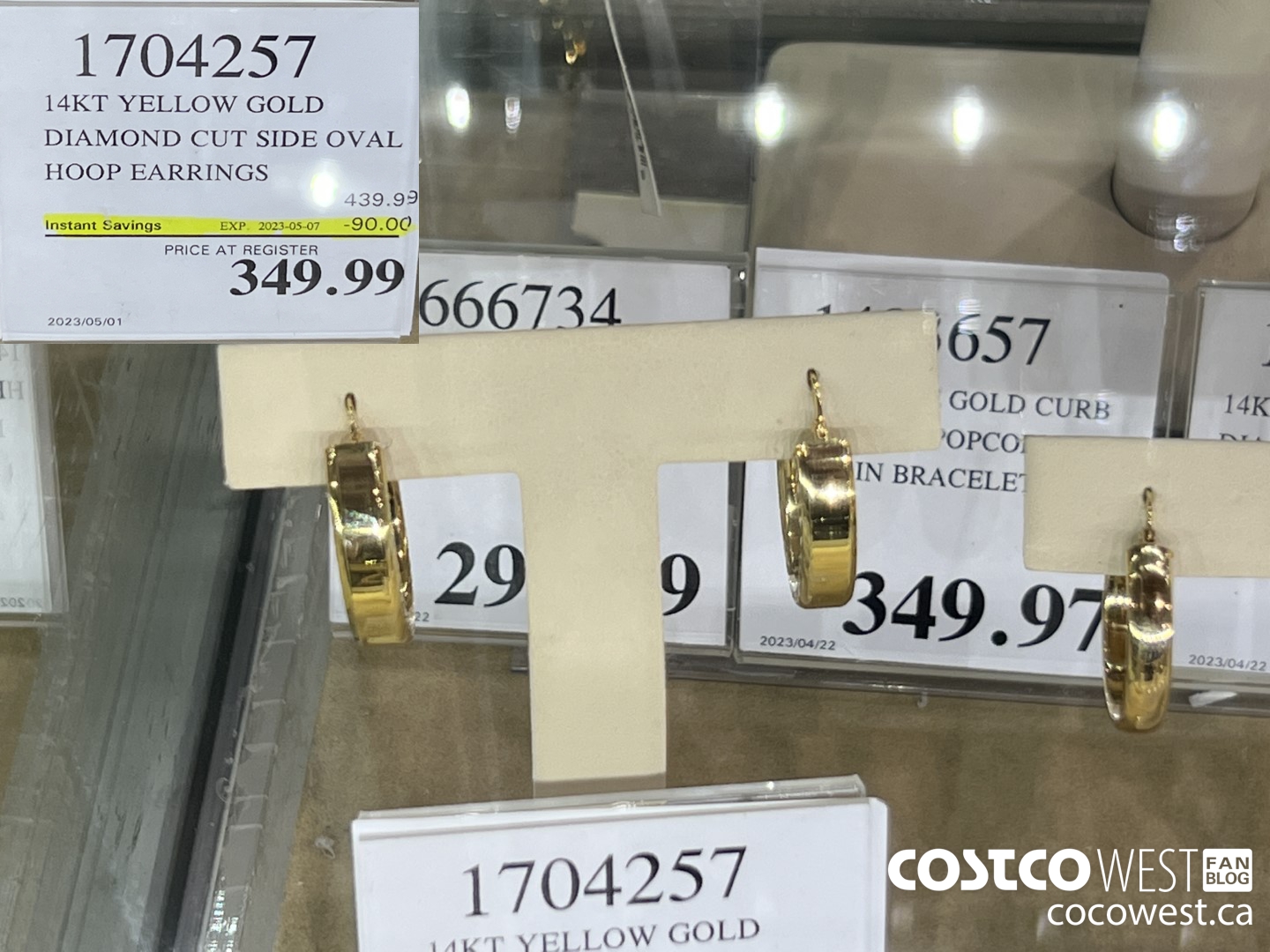 1704257 14KT YELLOW GOLD DIAMOND CUT SIDE OVAL HOOP EARRINGS ($90.00 INSTANT SAVINGS EXPIRES ON 2023-05-07) $349.99