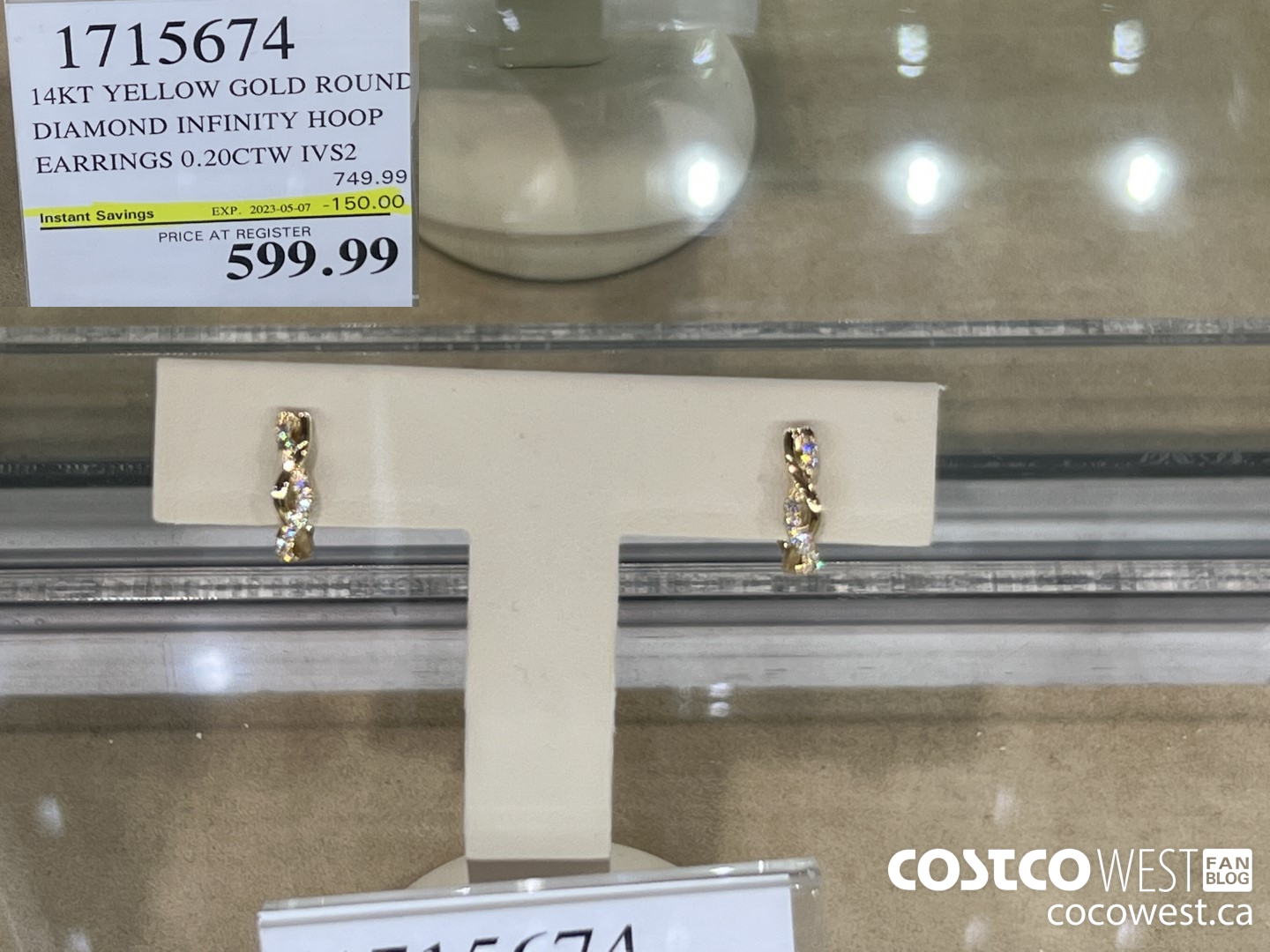 1715674 14KT YELLOW GOLD ROUND DIAMOND INFINITY HOOP EARRINGS 0.20CTW IVS2 ($150.00 INSTANT SAVINGS EXPIRES ON 2023-05-07) $599.99