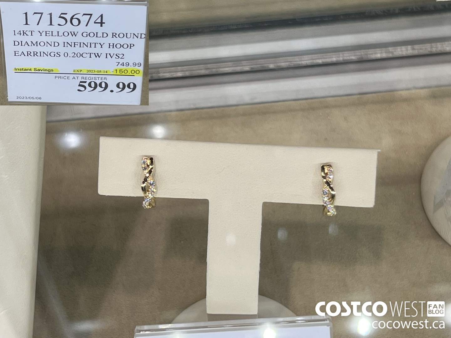 1715674 14KT YELLOW GOLD ROUND DIAMOND INFINITY HOOP EARRINGS 0.20CTW IVS2 ($150.00 INSTANT SAVINGS EXPIRES ON 2023-05-14) $599.99