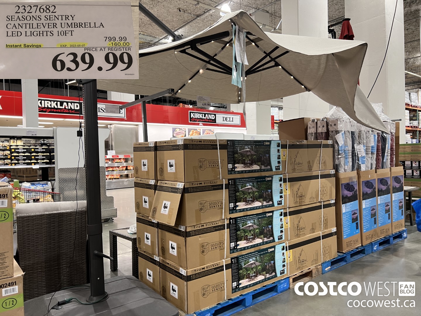 2327682 SEASONS SENTRY CANTILEVER UMBRELLA LED LIGHTS 10FT ($160.00 INSTANT SAVINGS EXPIRES ON 2023-05-07) $639.99