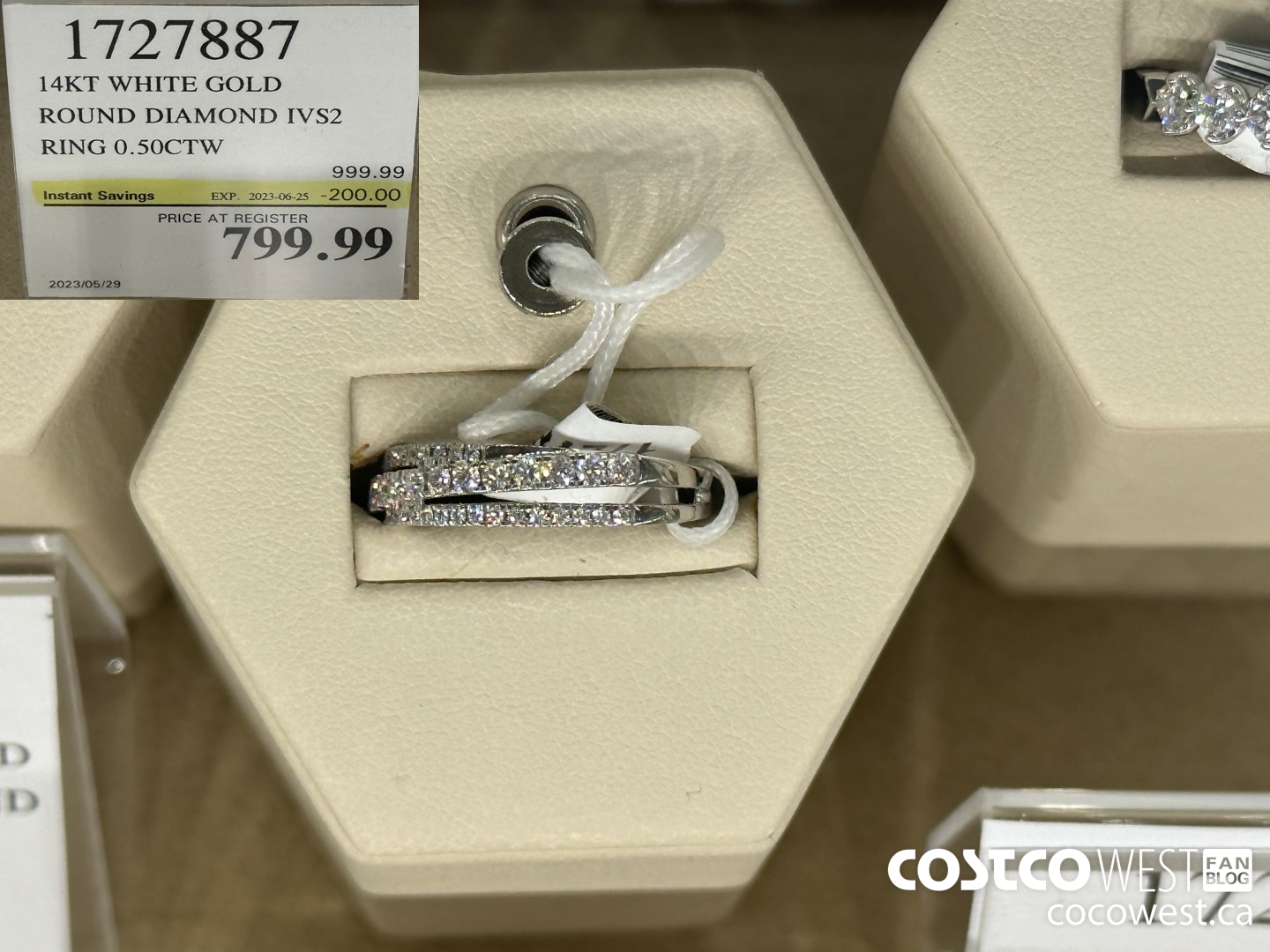 1727887 14KT WHITE GOLD ROUND DIAMOND IVS2 RING 0.50CTW ($200.00 INSTANT SAVINGS EXPIRES ON 2023-06-25) $799.99
