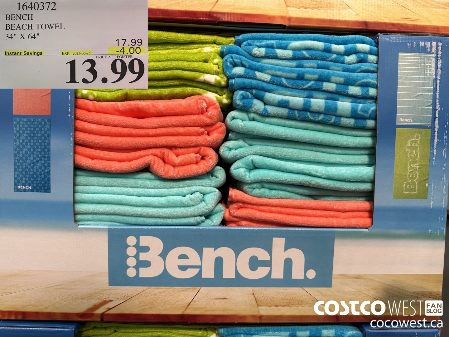 1640372 BENCH BEACH TOWEL 34