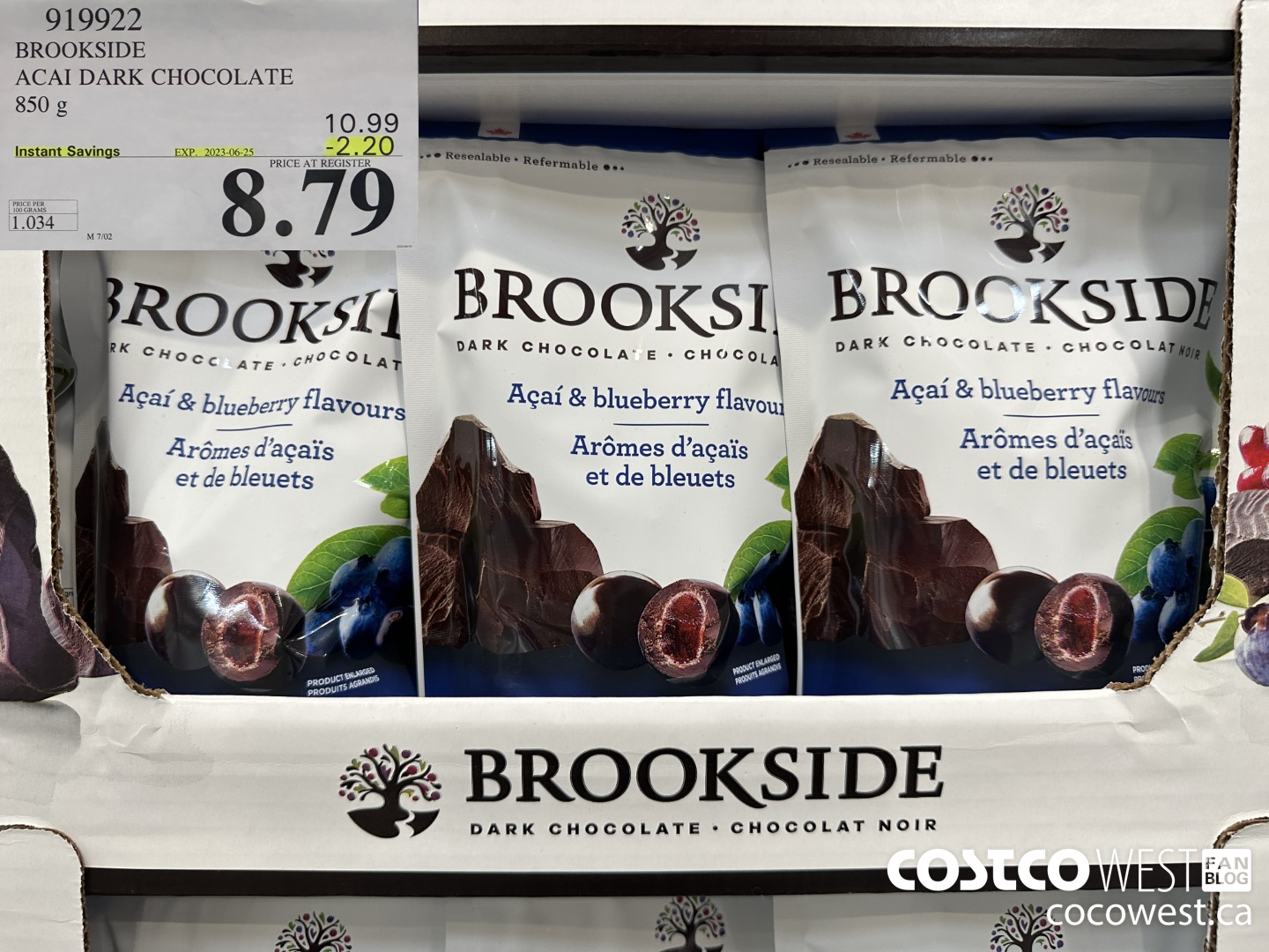 919922 BROOKSIDE ACAI DARK CHOCOLATE 850 g ($2.20 INSTANT SAVINGS EXPIRES ON 2023-06-25) $8.79