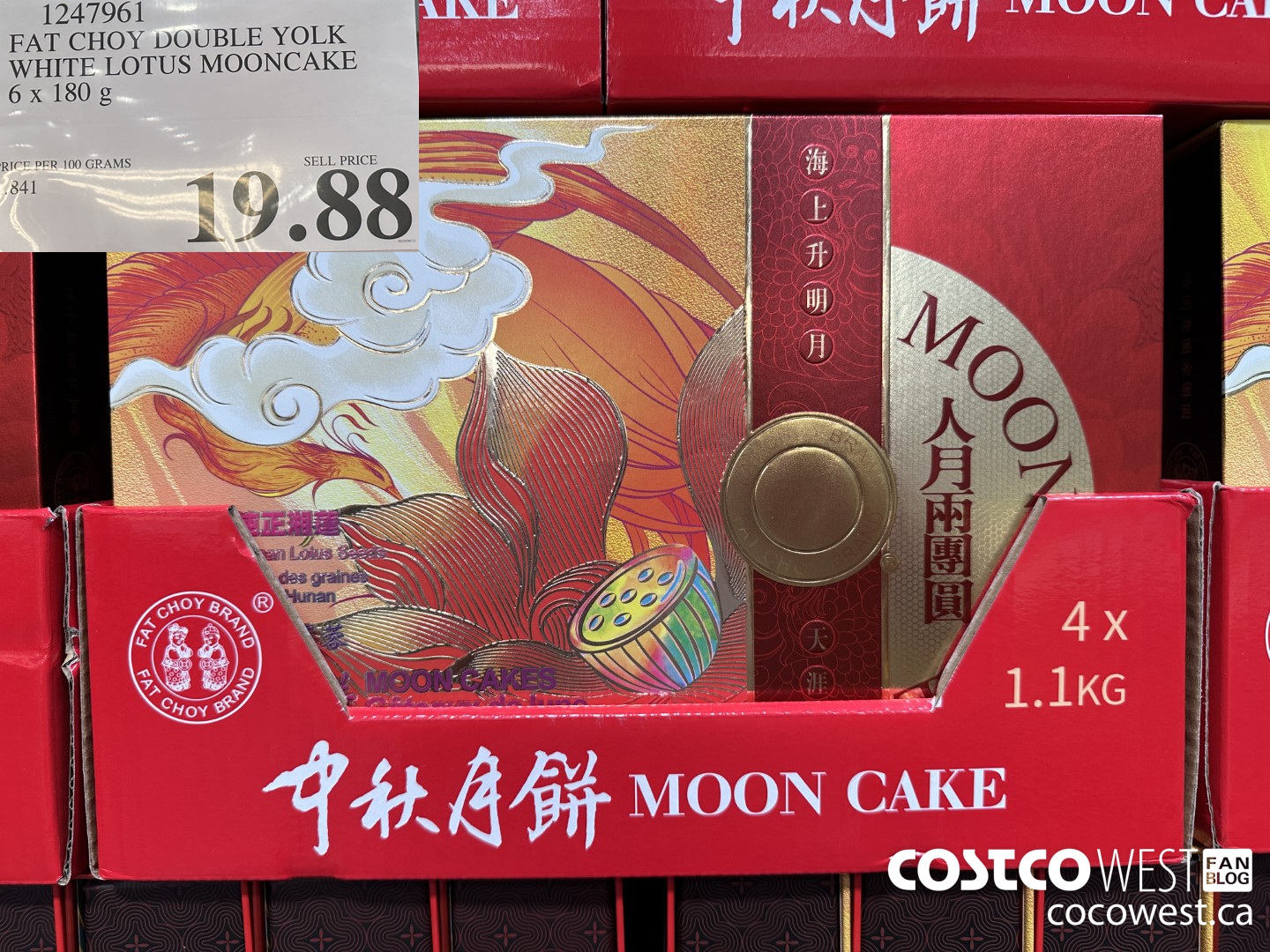 1247961 FAT CHOY DOUBLE YOLK WHITE LOTUS MOONCAKE 1.08 kg $19.88
