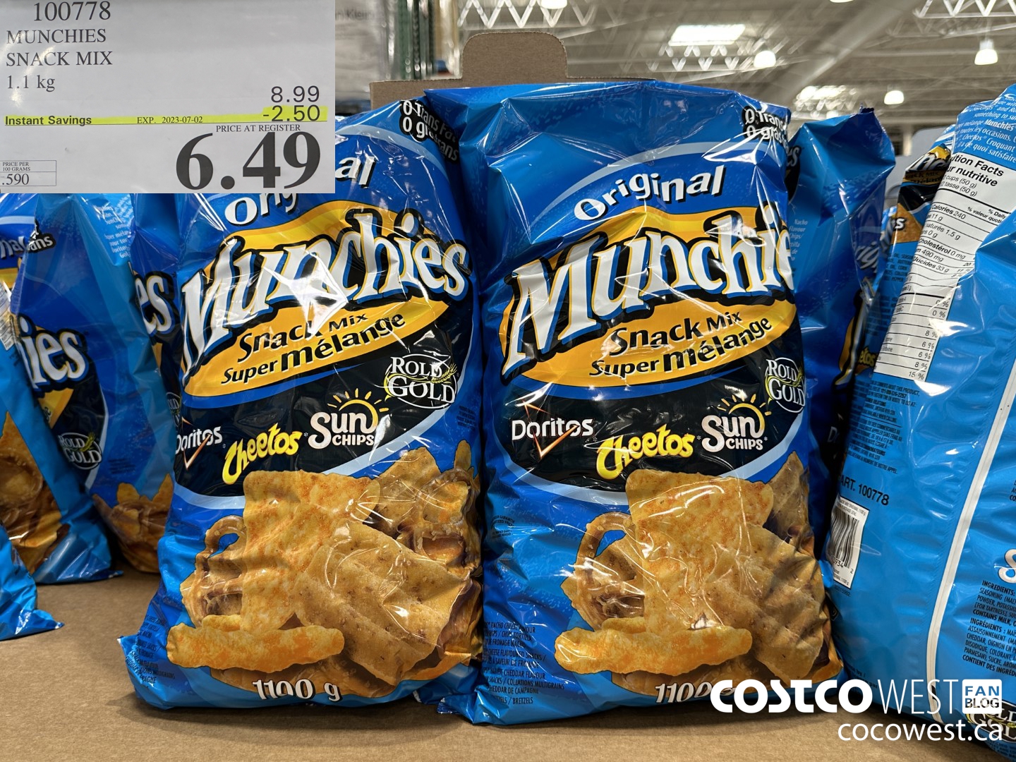 100778 MUNCHIES SNACK MIX 1.1 kg ($2.50 INSTANT SAVINGS EXPIRES ON 2023-07-02) $6.49