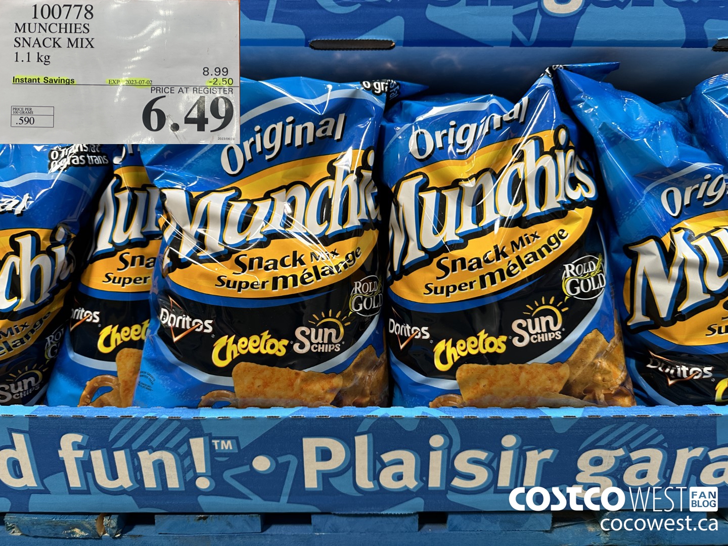 100778 MUNCHIES SNACK MIX 1.1 kg ($2.50 INSTANT SAVINGS EXPIRES ON 2023-07-02) $6.49