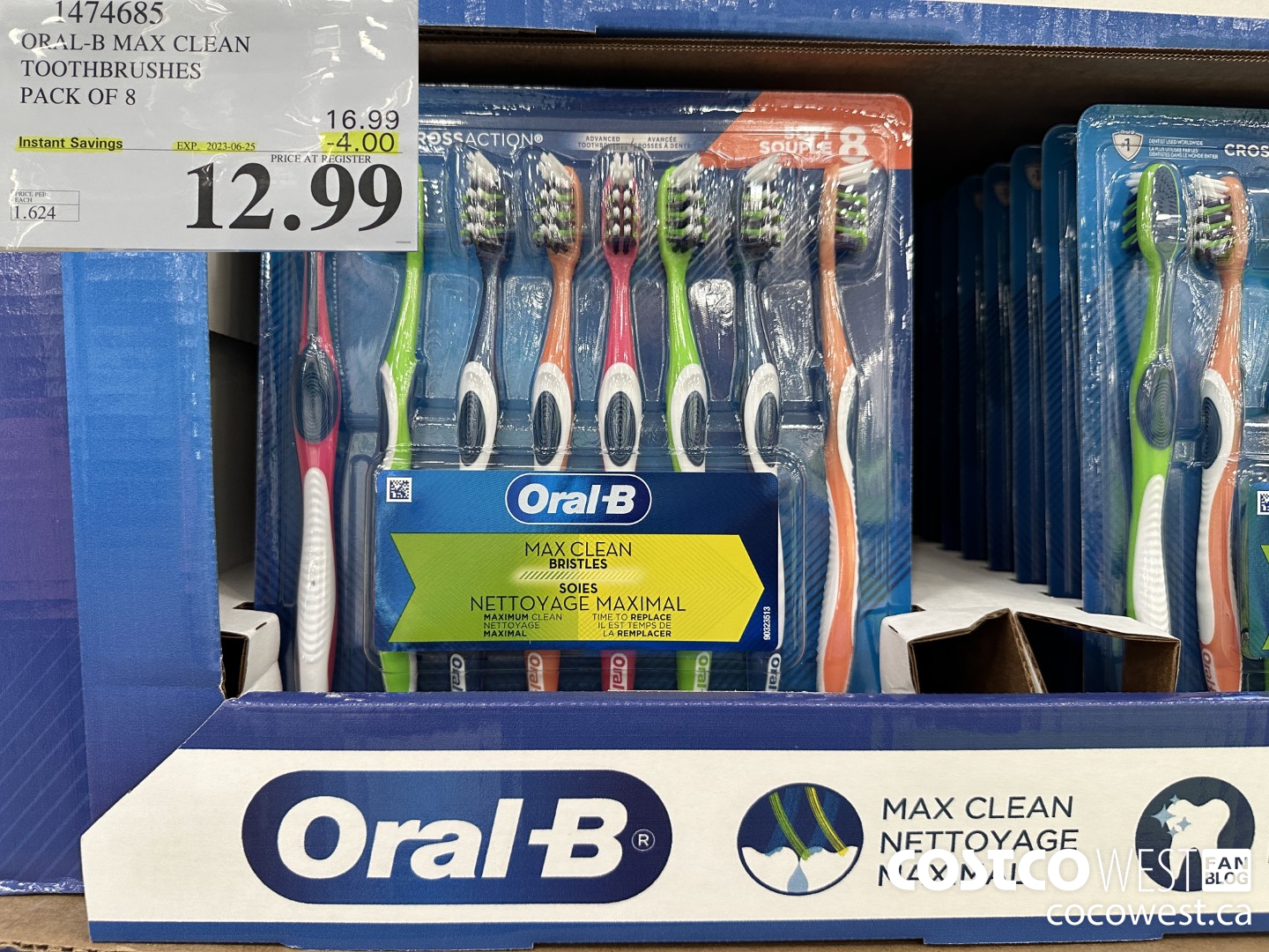 1474685 ORAL-B MAX CLEAN TOOTHBRUSHES PACK OF 8 ($4.00 INSTANT SAVINGS EXPIRES ON 2023-06-25) $12.99