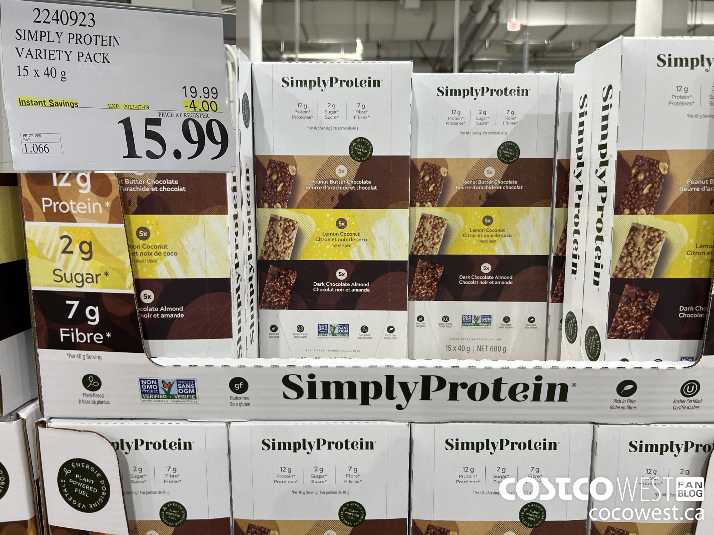 2240923 THE SIMPLY BAR PROTEIN BARS 15 x 40 g ($4.00 INSTANT SAVINGS EXPIRES ON 2023-07-09) $15.99