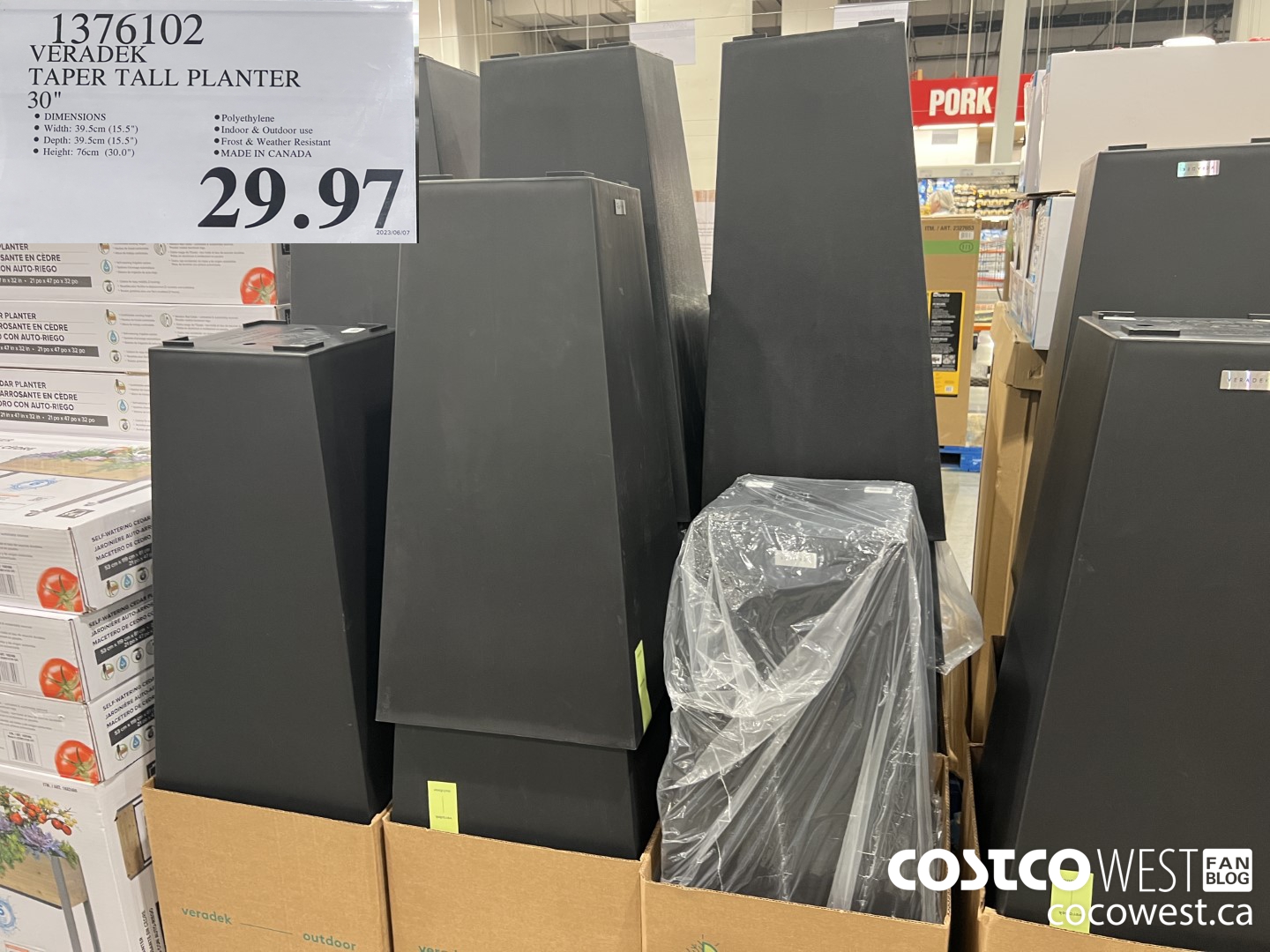 1376102 VERADEK TAPER TALL PLANTER 30