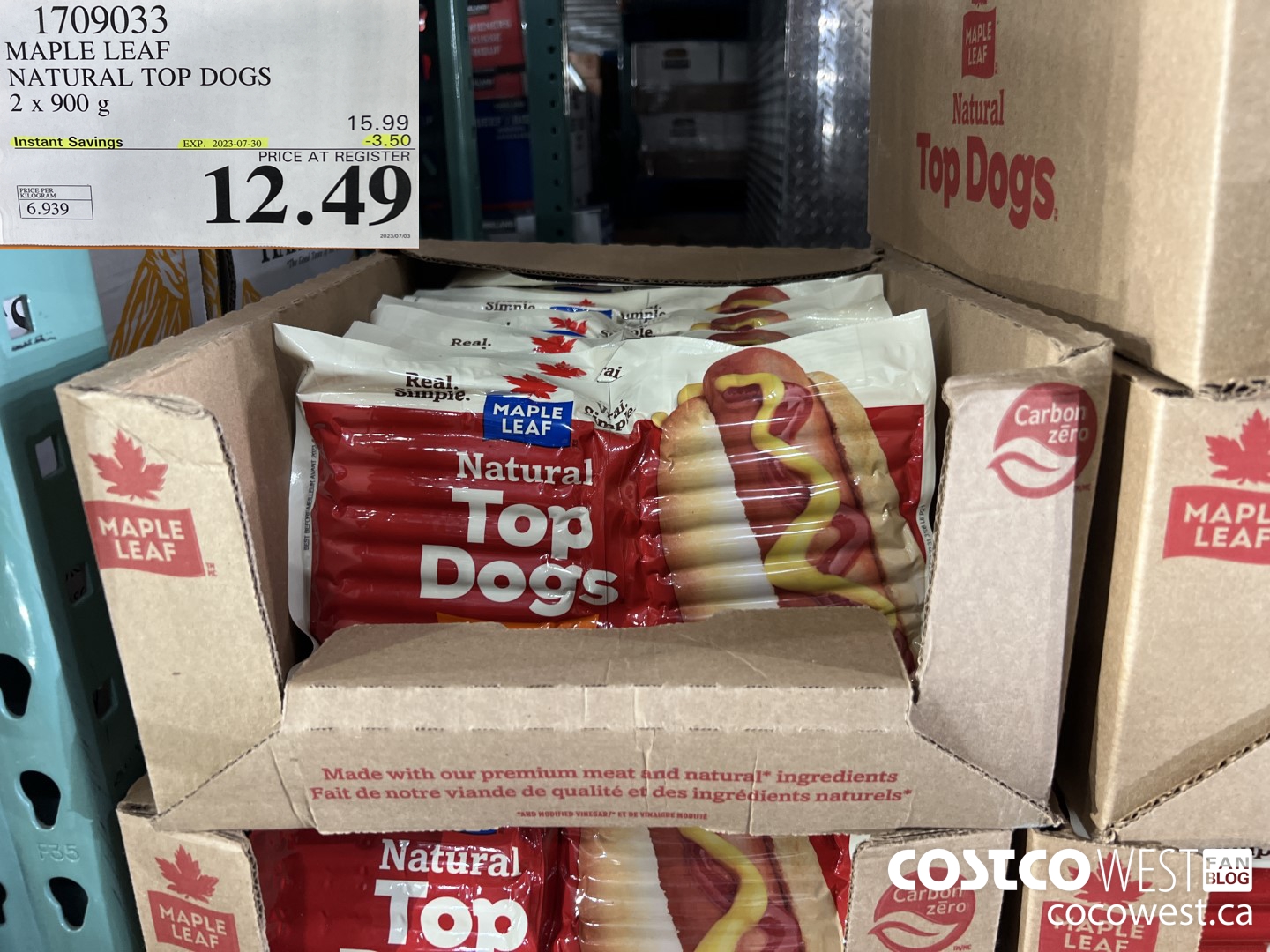 1709033 MAPLE LEAF NATURAL TOP DOGS 2 X 900 G ($3.50 INSTANT SAVINGS EXPIRES ON 2023-07-30) $12.49