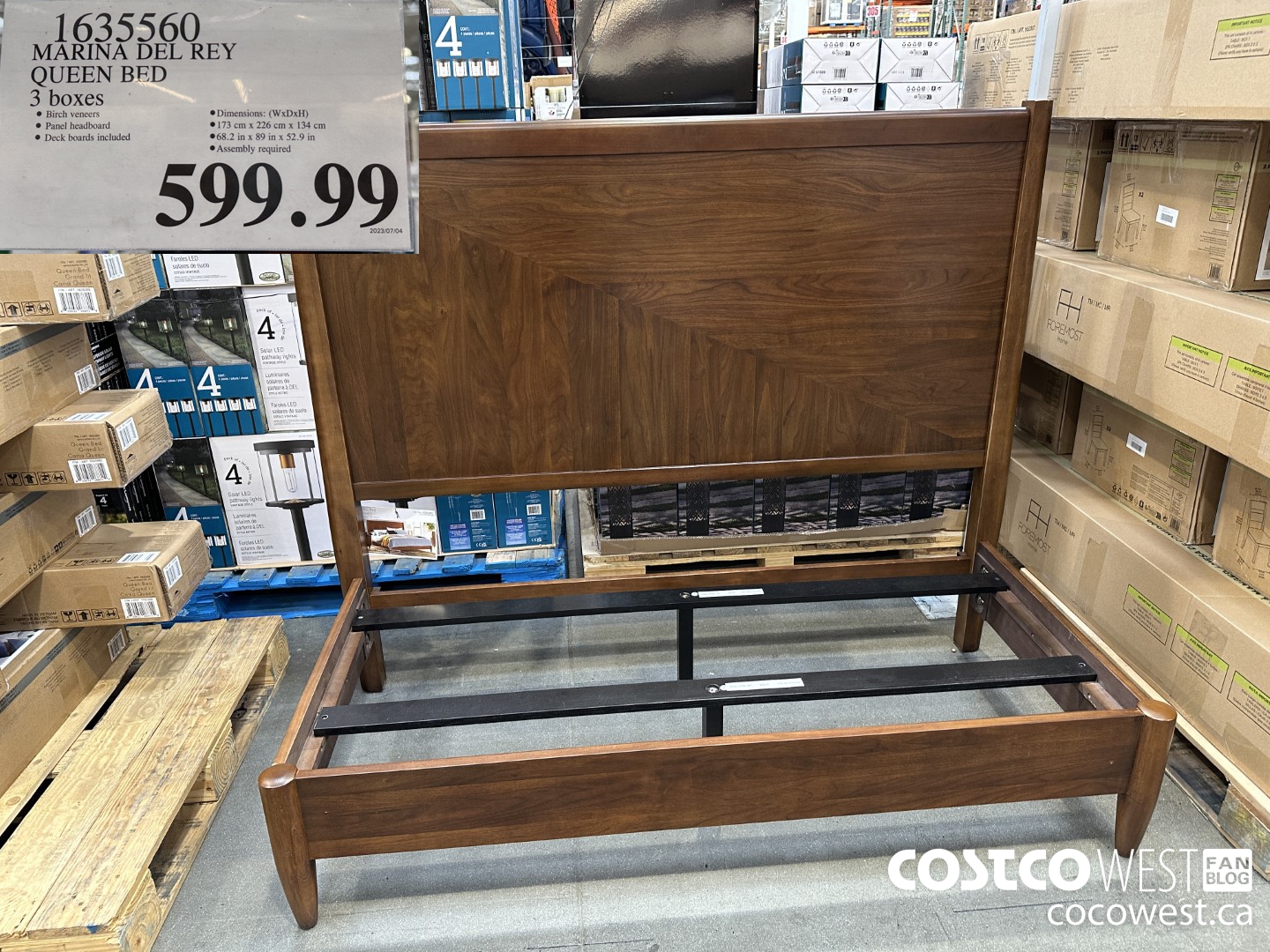 1635560 MARINA DEL REY QUEEN BED 3 BOXES $599.99