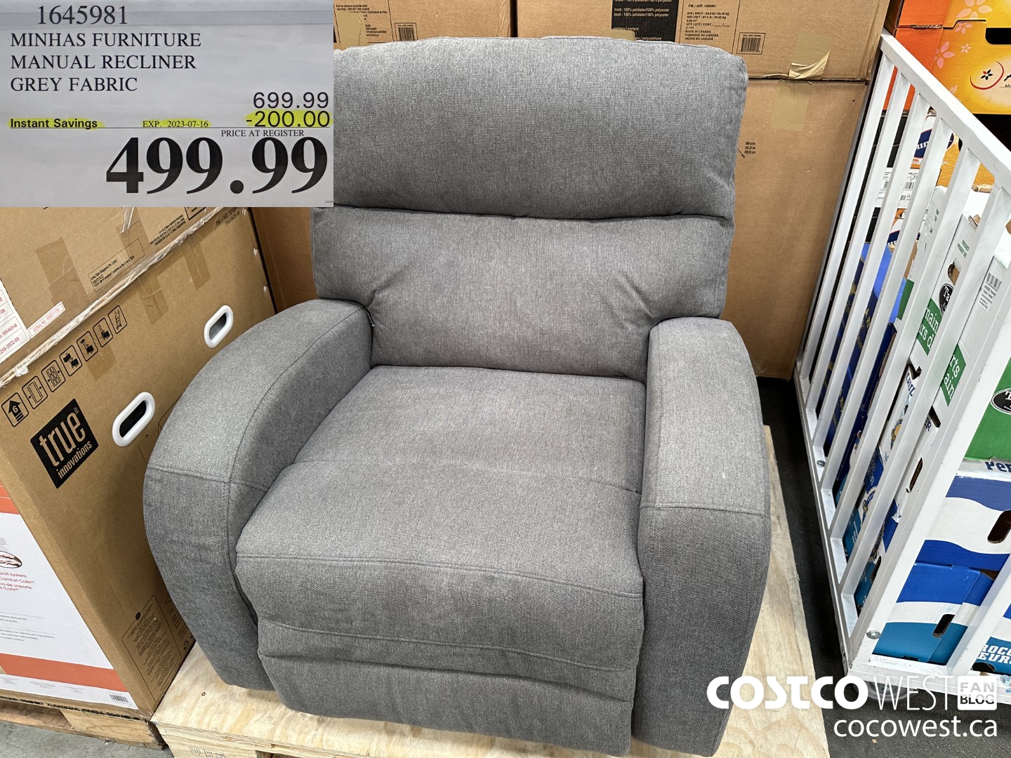1645981 MINHAS FURNITURE MANUAL RECLINER GREY FABRIC ($200.00 INSTANT SAVINGS EXPIRES ON 2023-07-16) $499.99