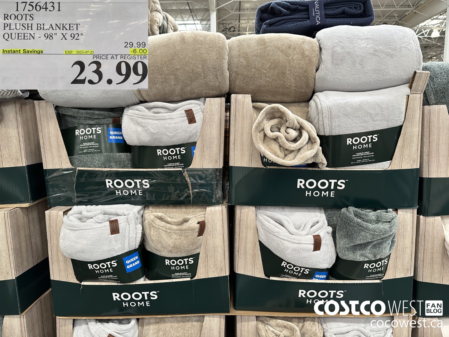 1756431 ROOTS PLUSH BLANKET QUEEN 98