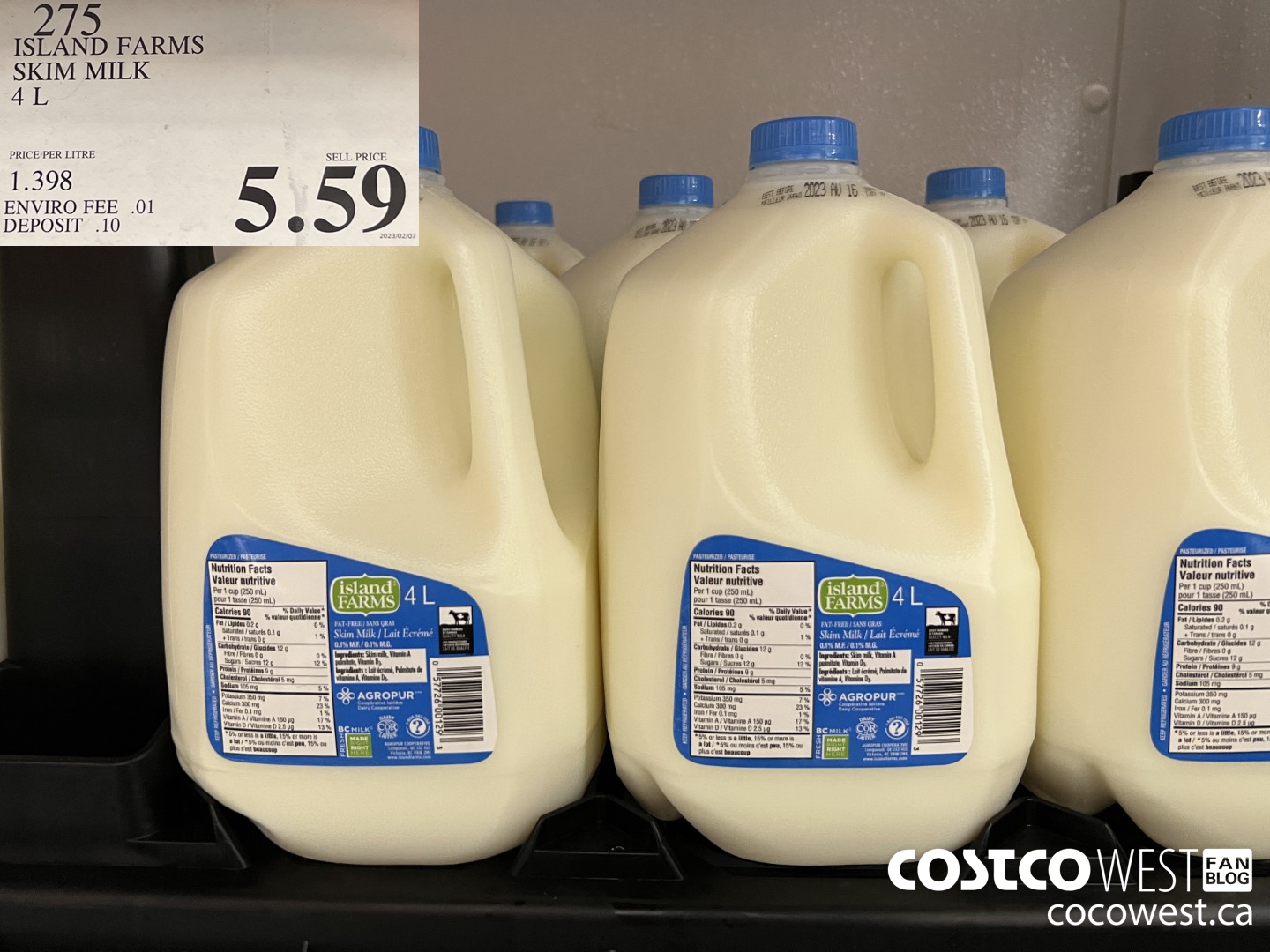 275 ISLAND FARMS SKIM MILK 4 L $5.59