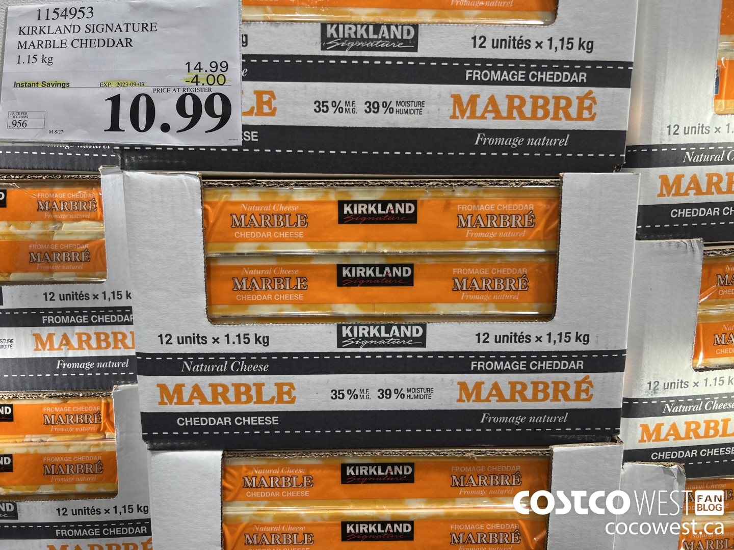 1154953 KIRKLAND SIGNATURE MARBLE CHEDDAR 1.15 KG ($4.00 INSTANT SAVINGS EXPIRES ON 2023-09-03) $10.99