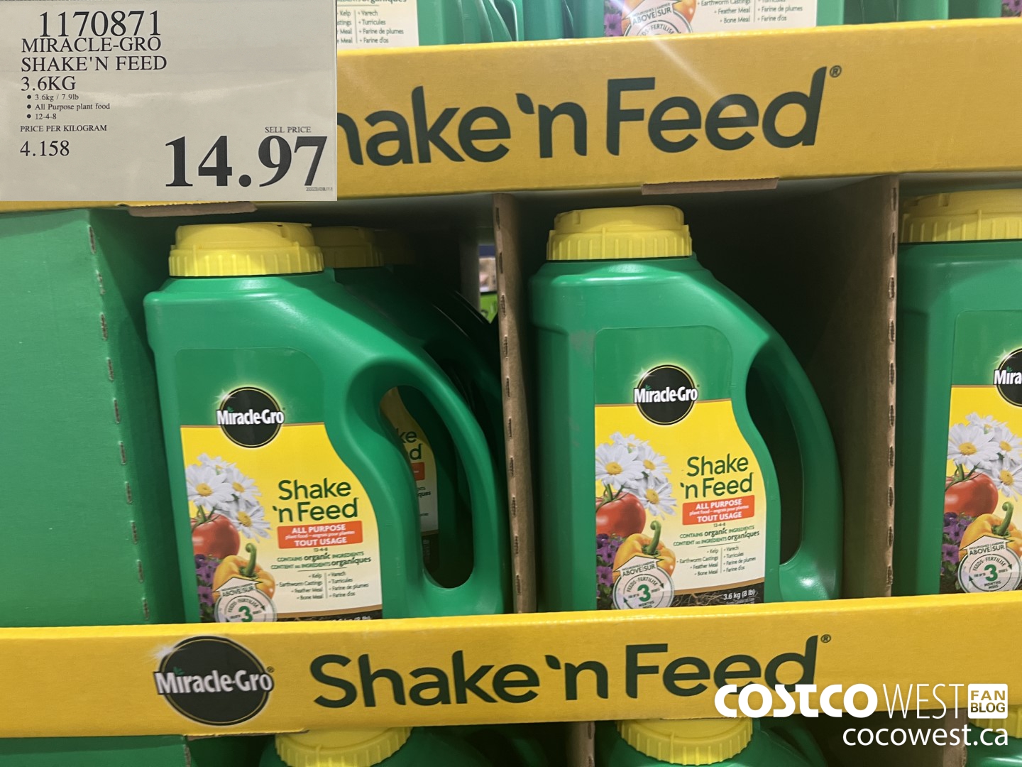 1170871 MIRACLE-GRO SHAKE'N FEED 3.6KG $14.97