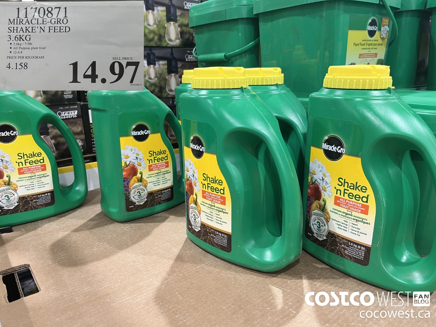 1170871 MIRACLE-GRO SHAKE'N FEED 3.6KG $14.97