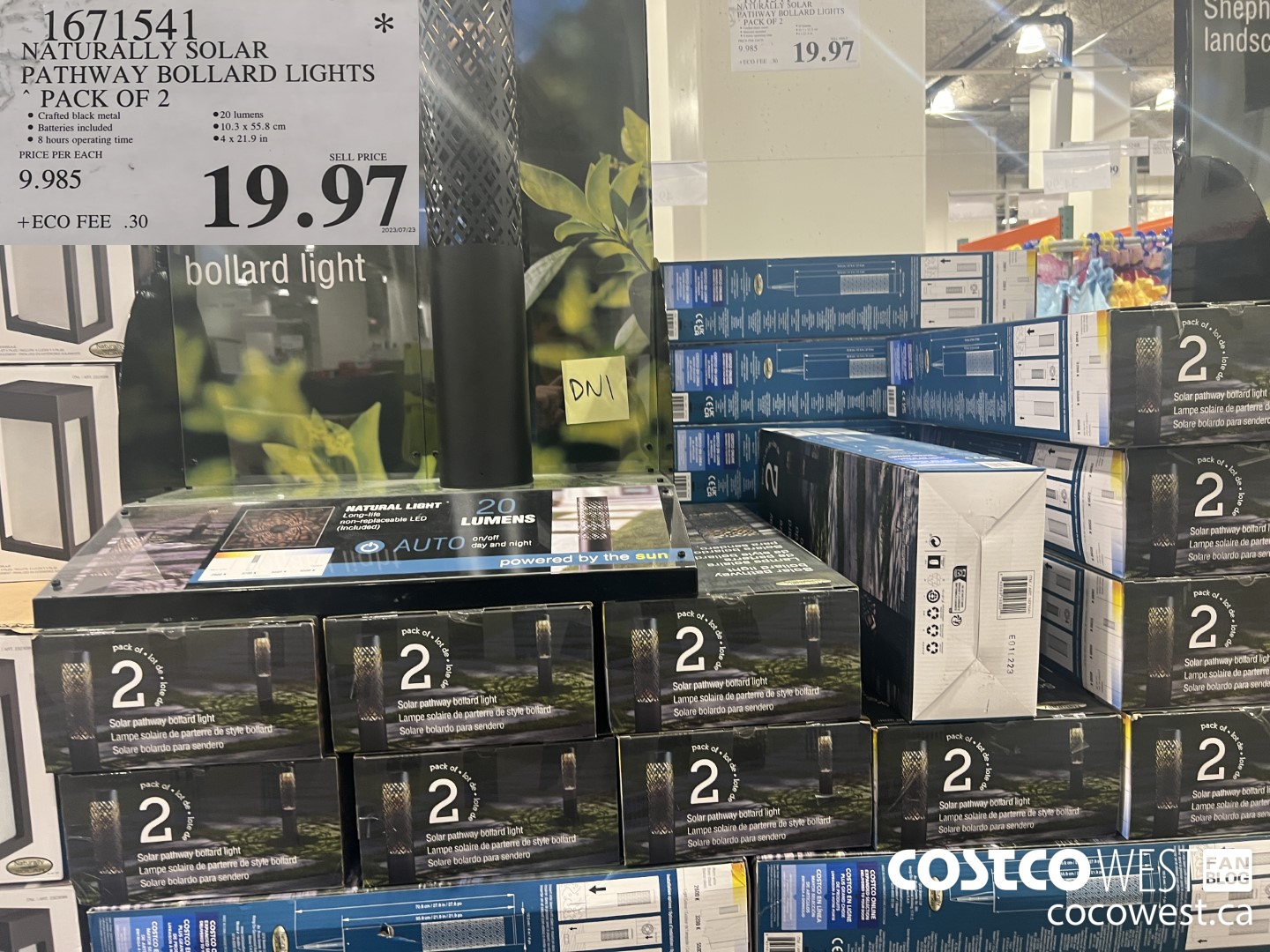 1671541 NATURALLY SOLAR PATHWAY BOLLARD LIGHTS PACK OF 2 $19.97