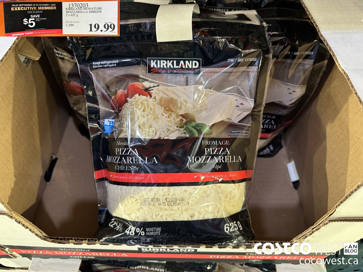 1370203 KIRKLAND SIGNATURE MOZZARELLA SHREDS 2 X 625 G ($5.00 INSTANT SAVINGS EXPIRES ON 2023-10-01) $14.99