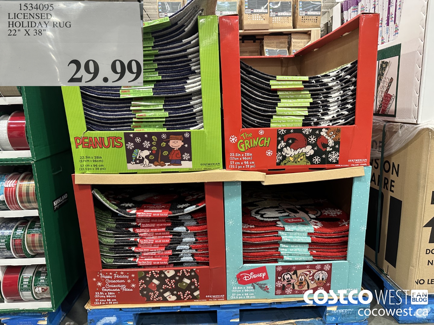 1534095 LICENSED HOLIDAY RUG 22.5