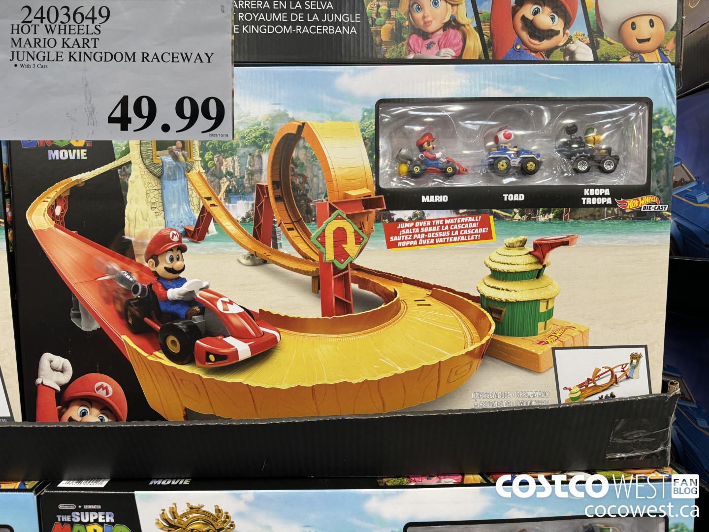2403649 HOTWHEELS MARIO KART JUNGLE KINGDOM RACEWAY $49.99